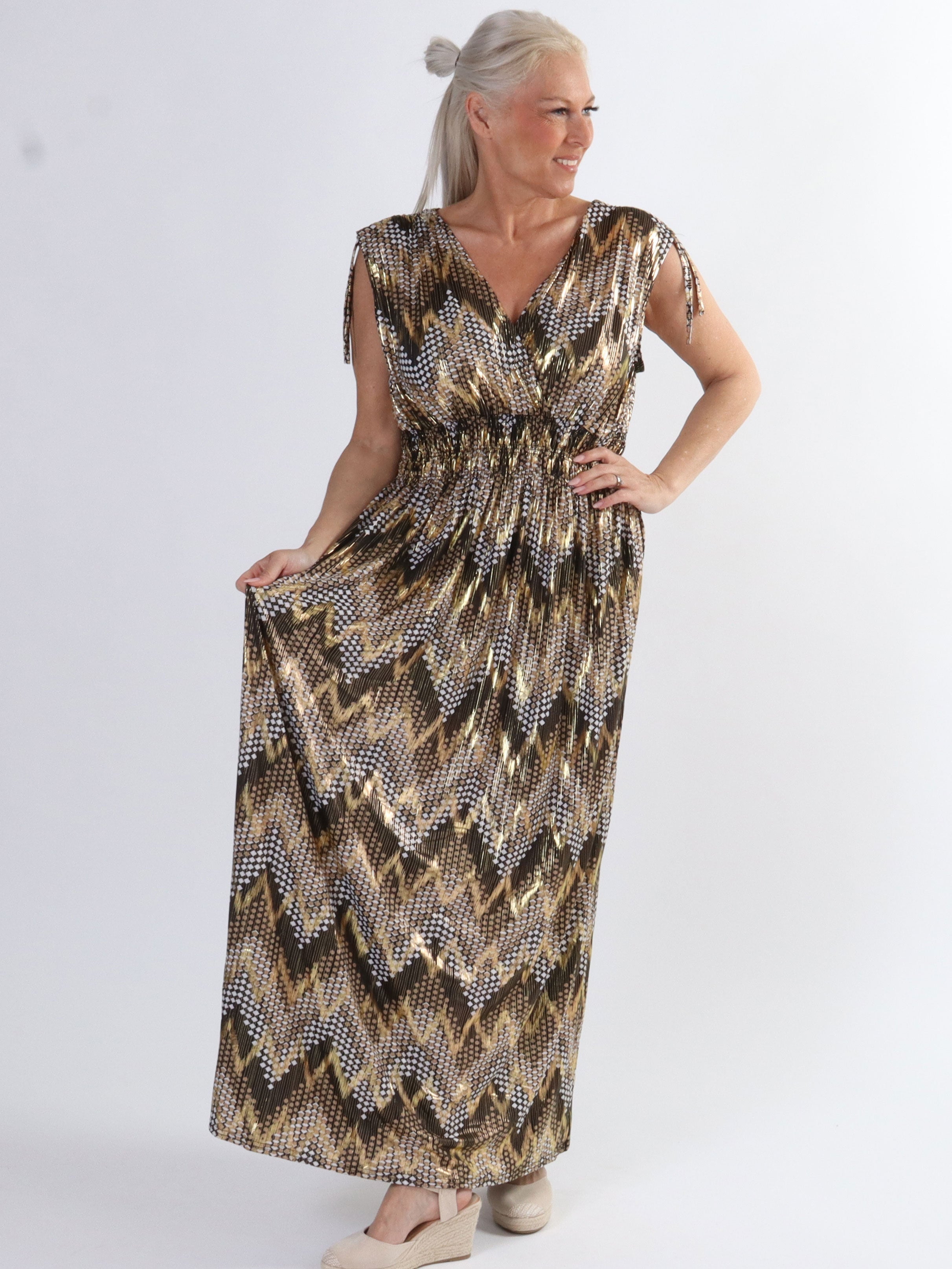 Pams Pattern Sleeveless - Lång plus size elastisk klänning i rynkfritt tyg