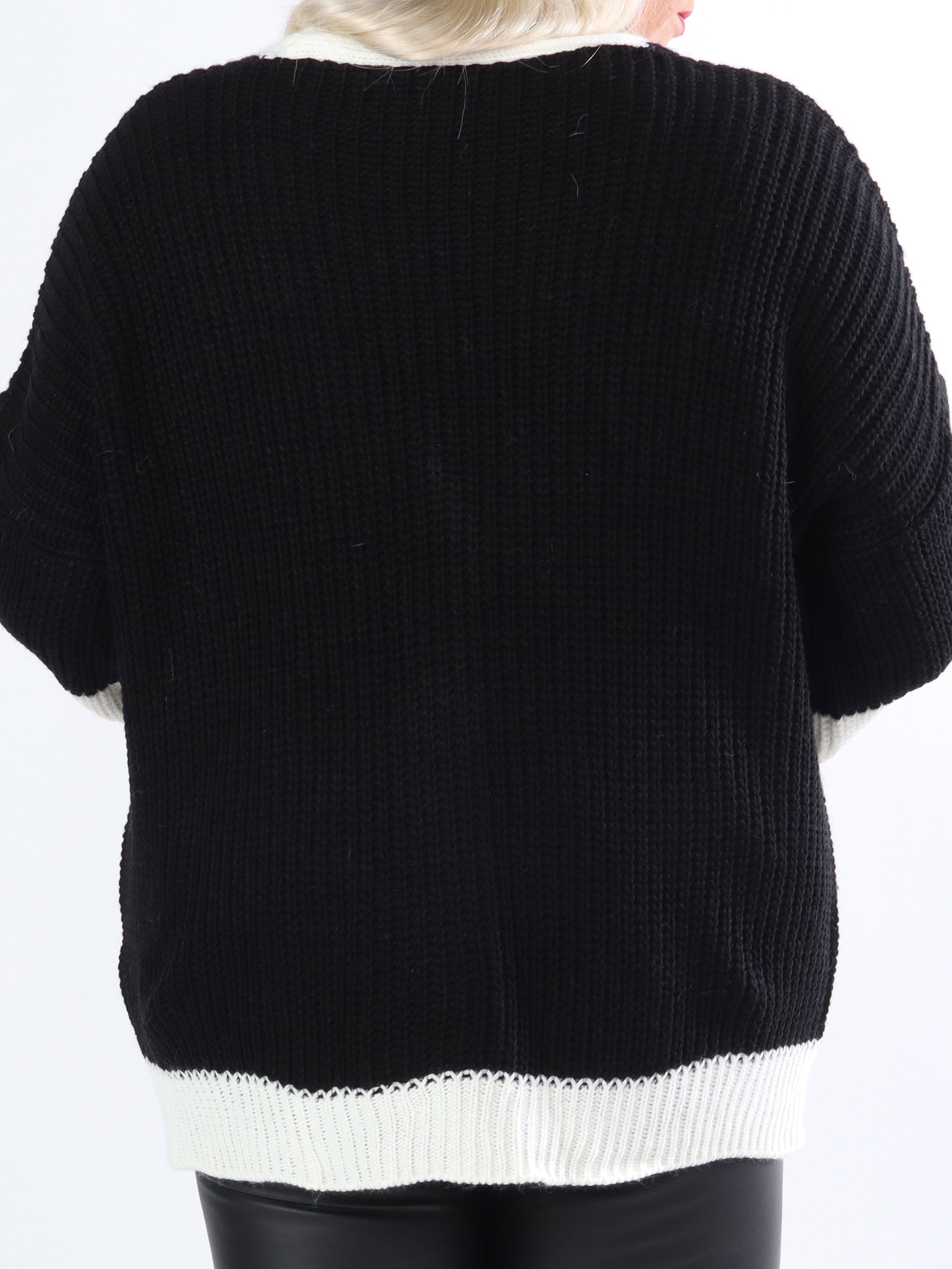 Pauline - Cool plus size kofta med bokstäver