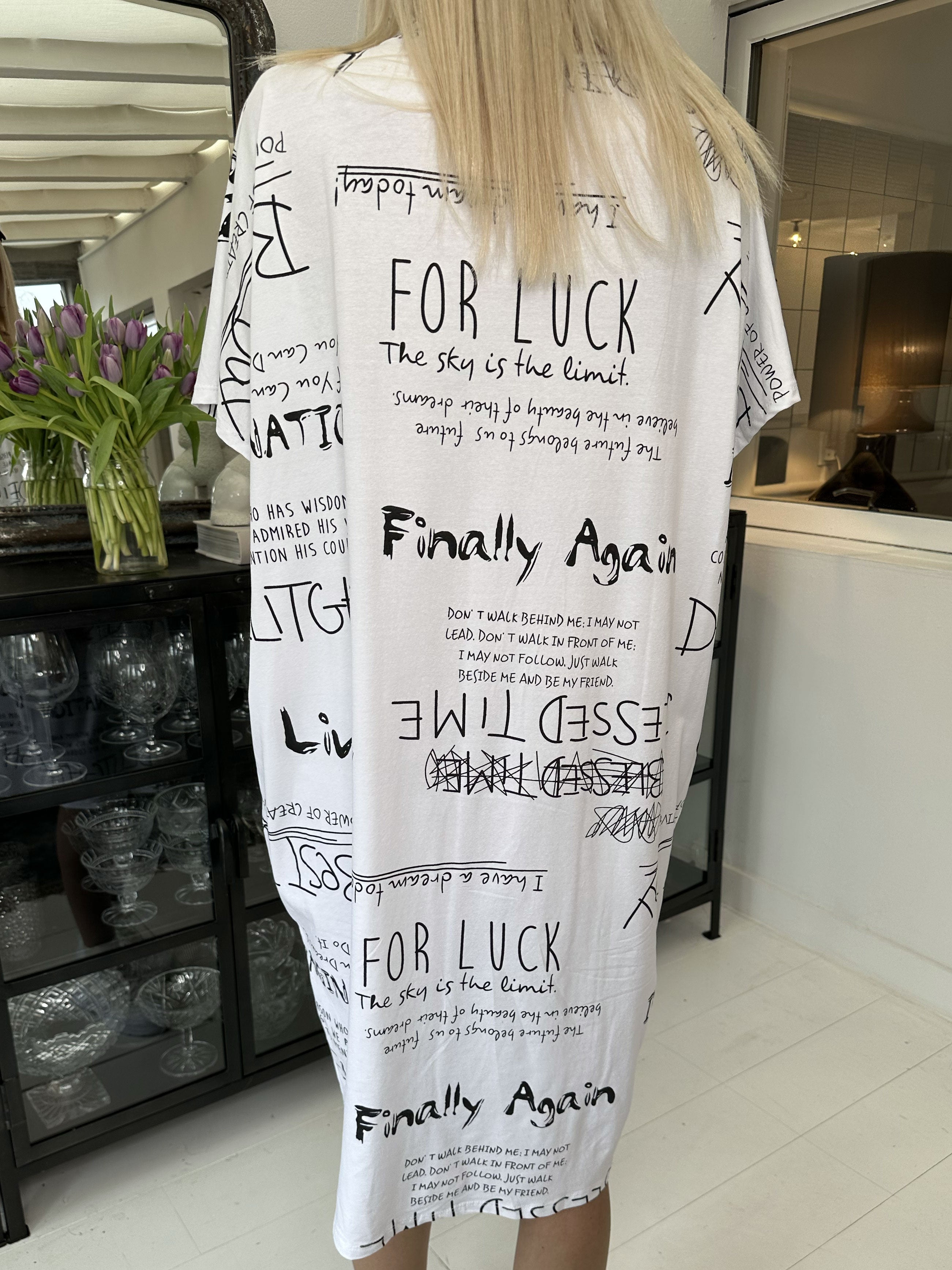 Pil - Cool t-shirt klänning med skrift