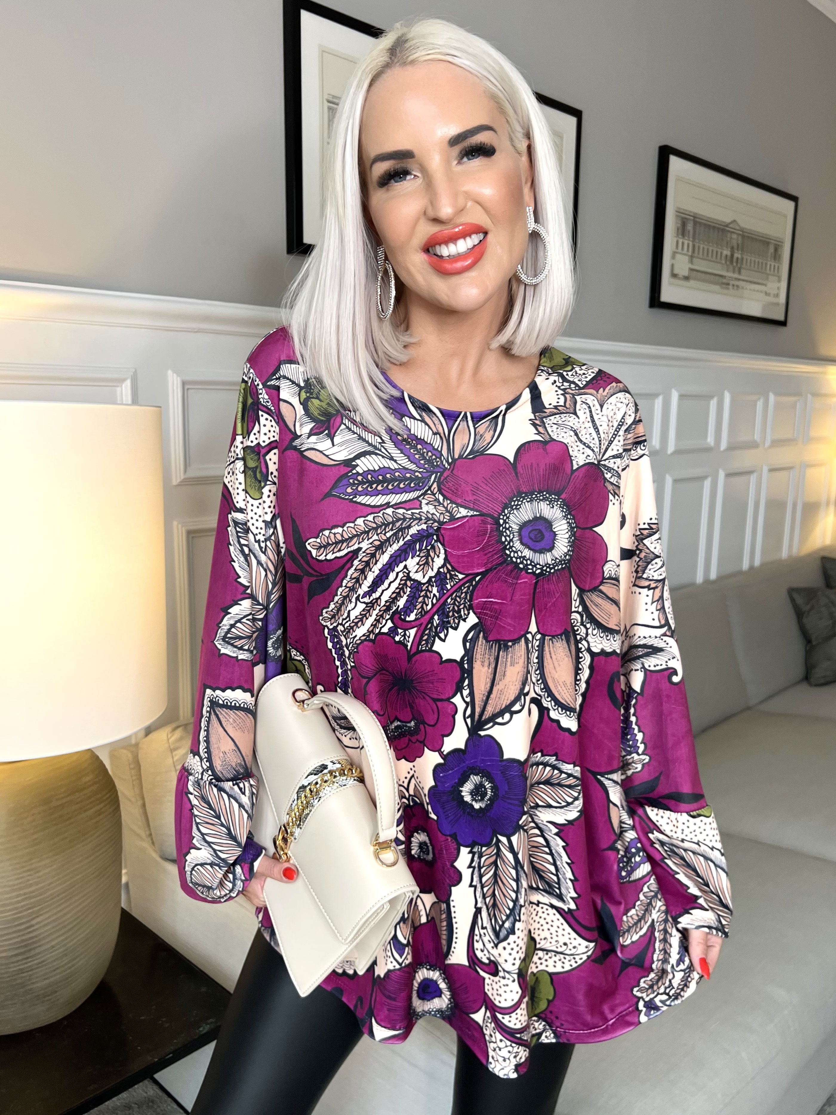 Romana - Mjuk blus med mönster