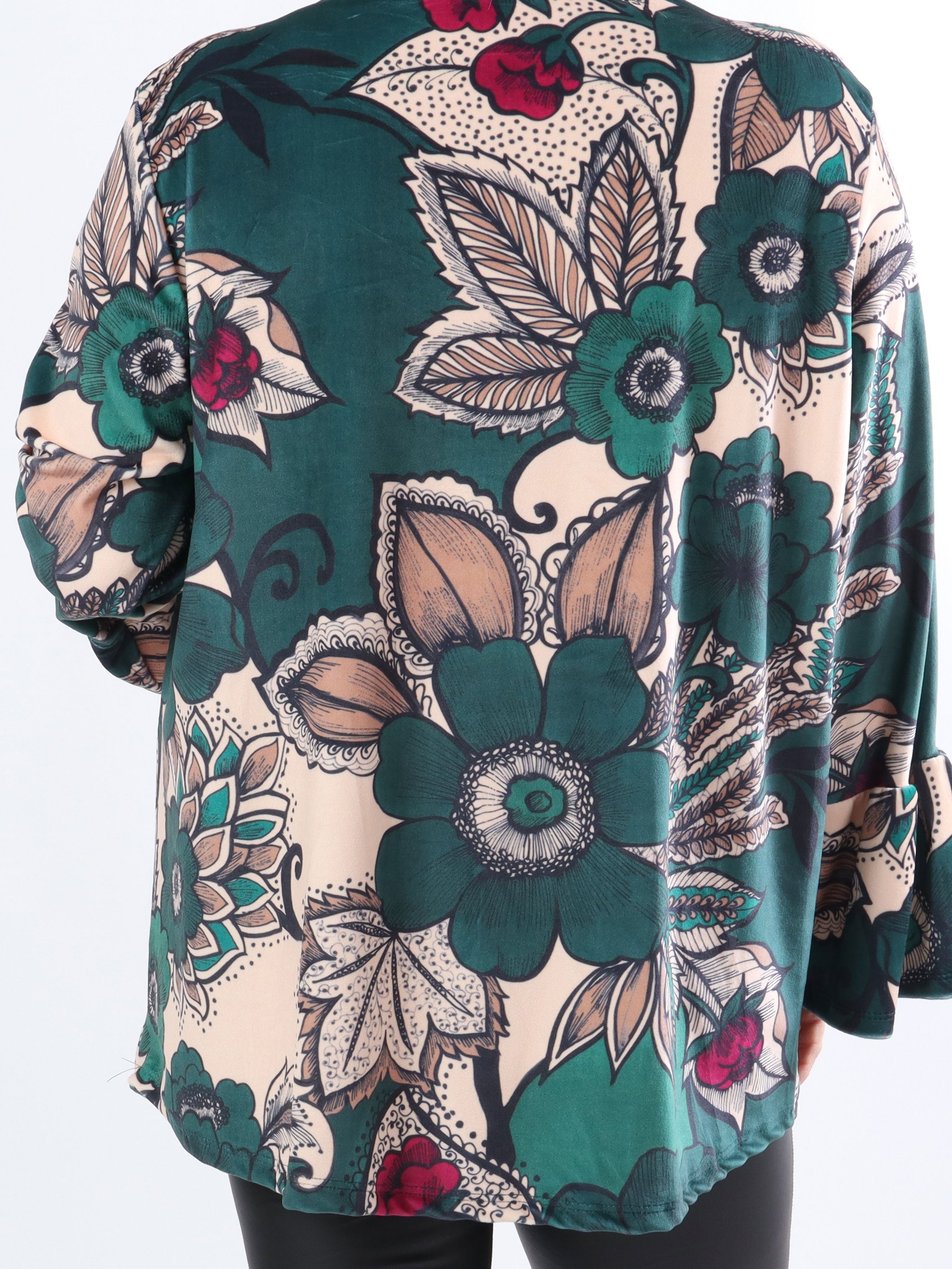 Romana - Mjuk plus size blus med mönster