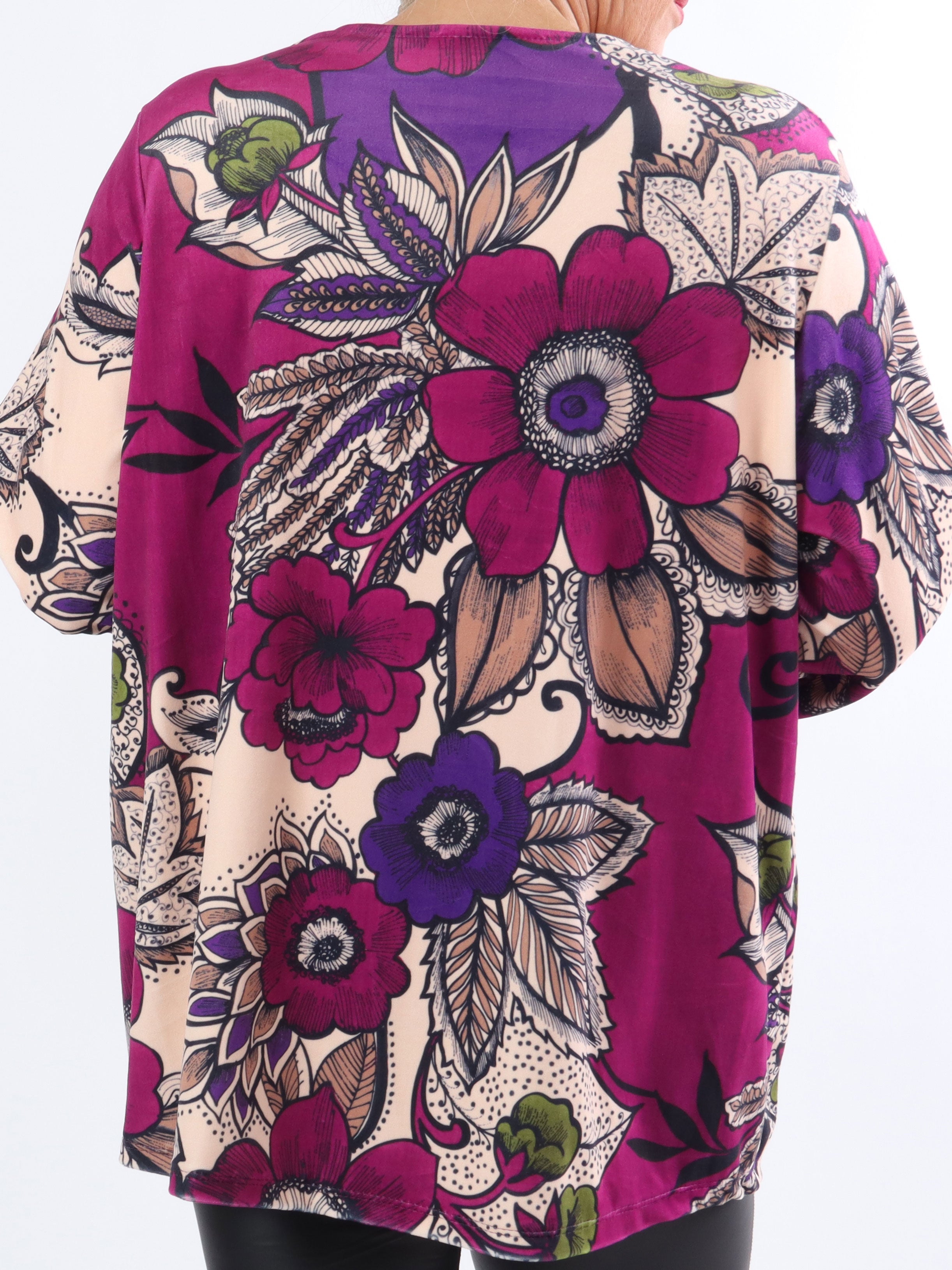 Romana - Mjuk plus size blus med mönster