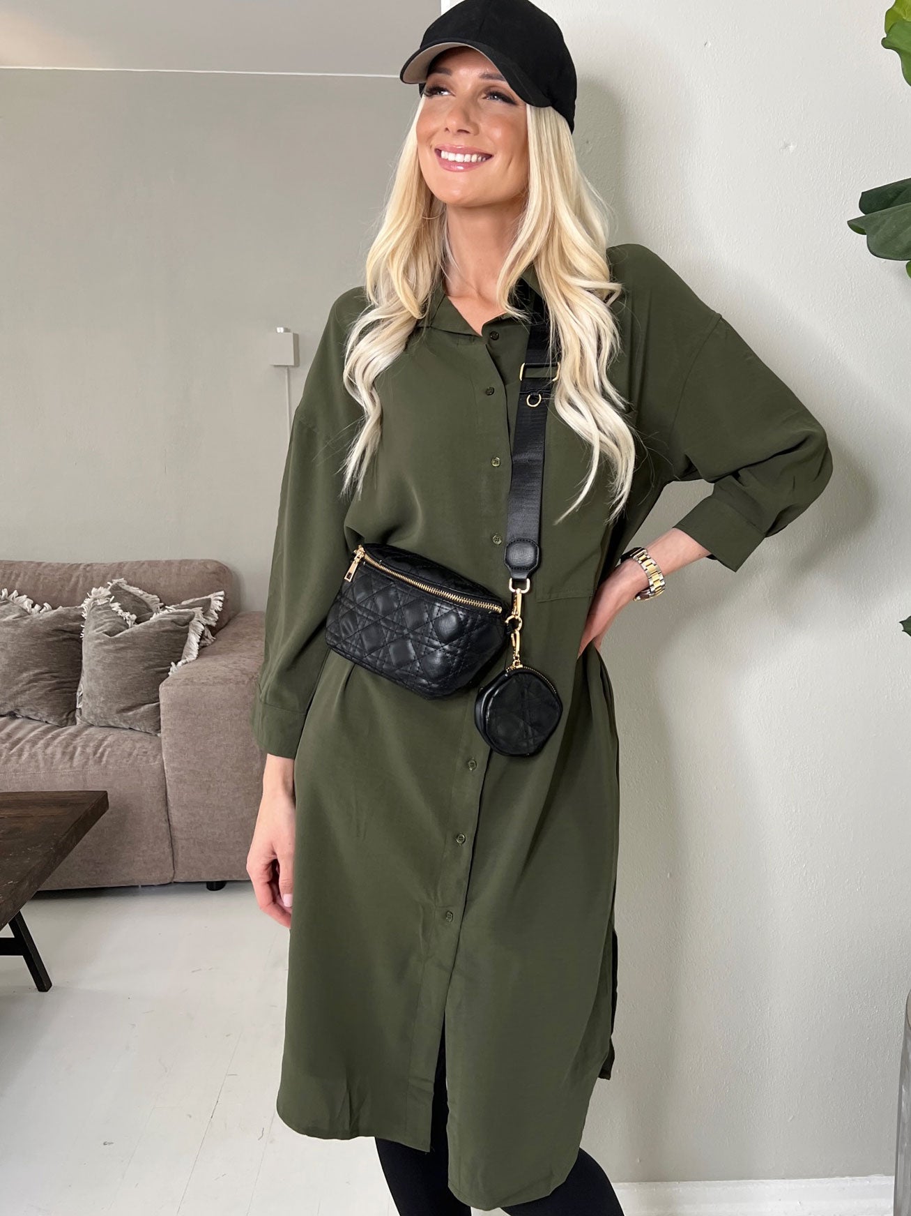 Rosario - Lång skjortklänning i lös passform - Army