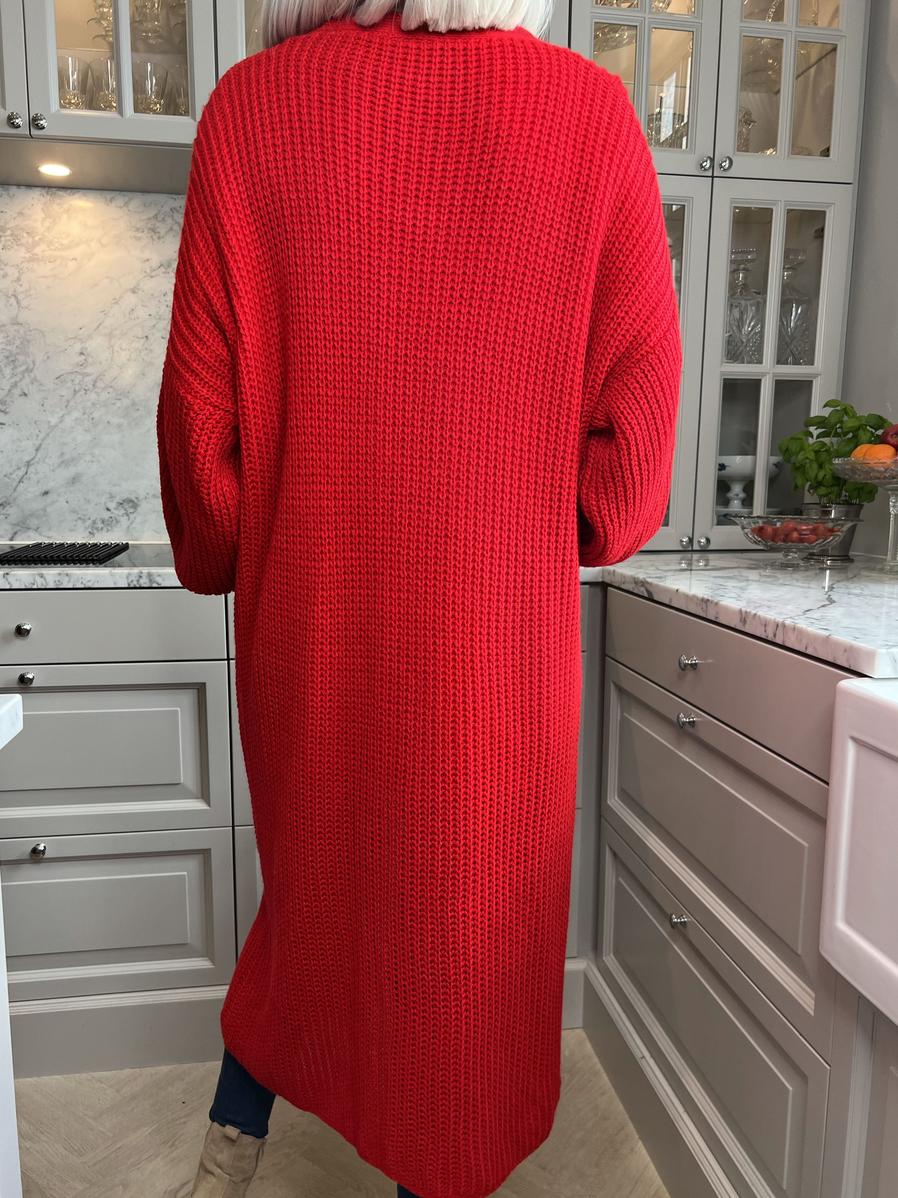 Sally - Stickad plus size kofta med ballongärmar