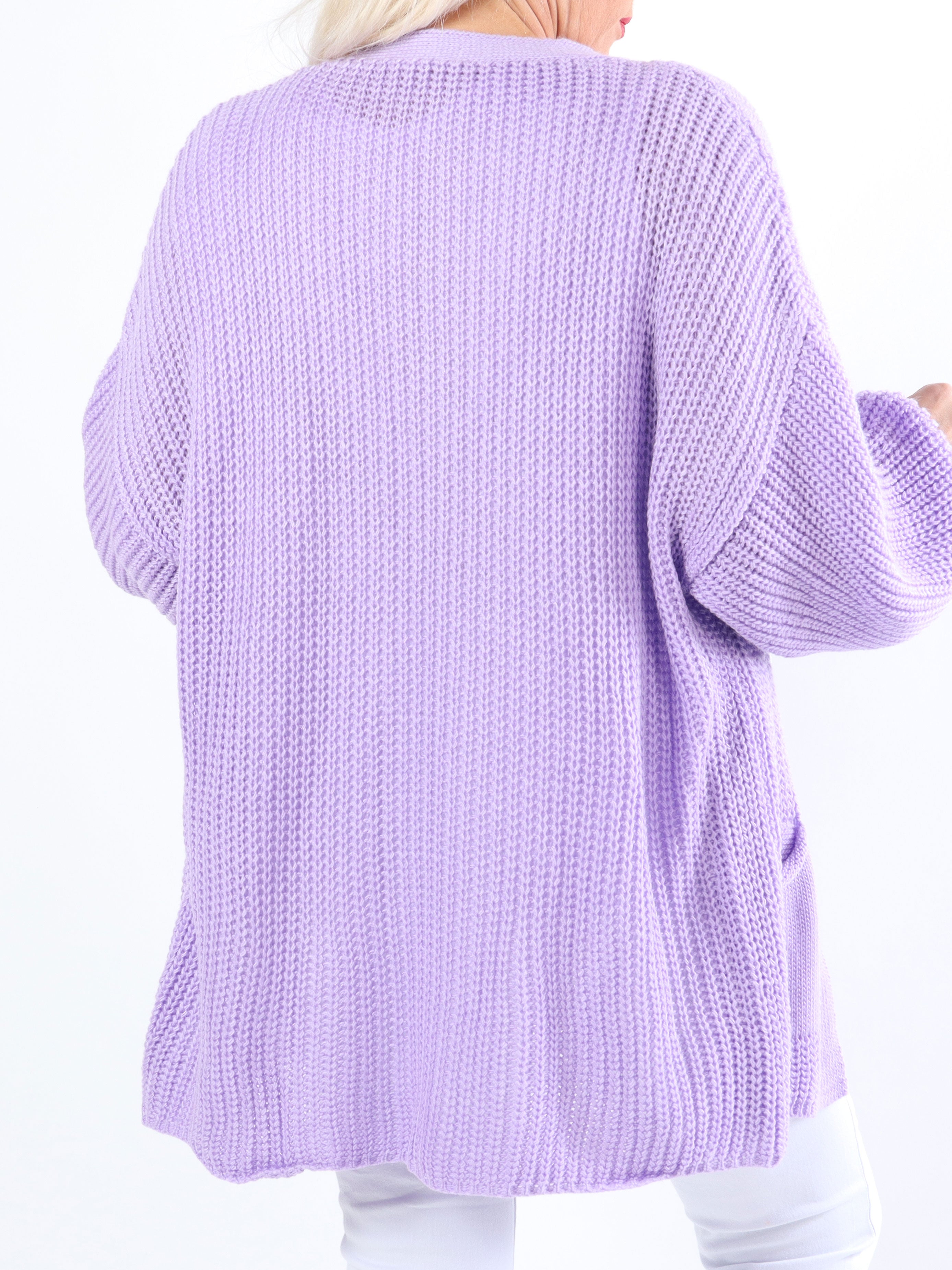 Sally Short - Söt stickad plus size kofta med ballongärmar