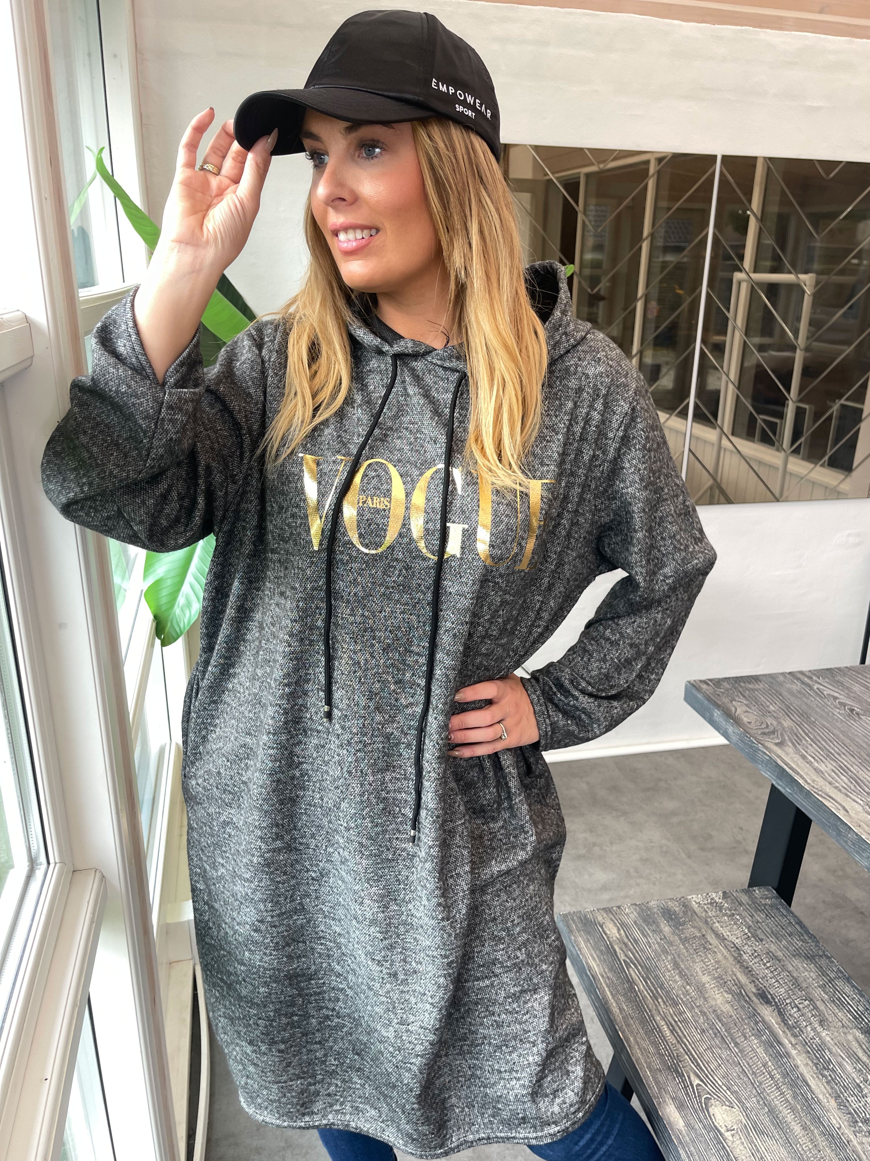 Sarita - Hoodie klänning med skrift