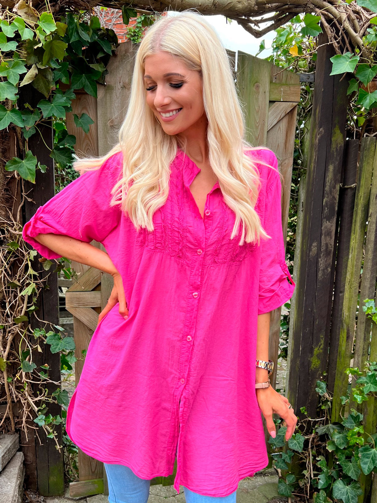 Sebina - Skjortklänning med broderi på bröstet