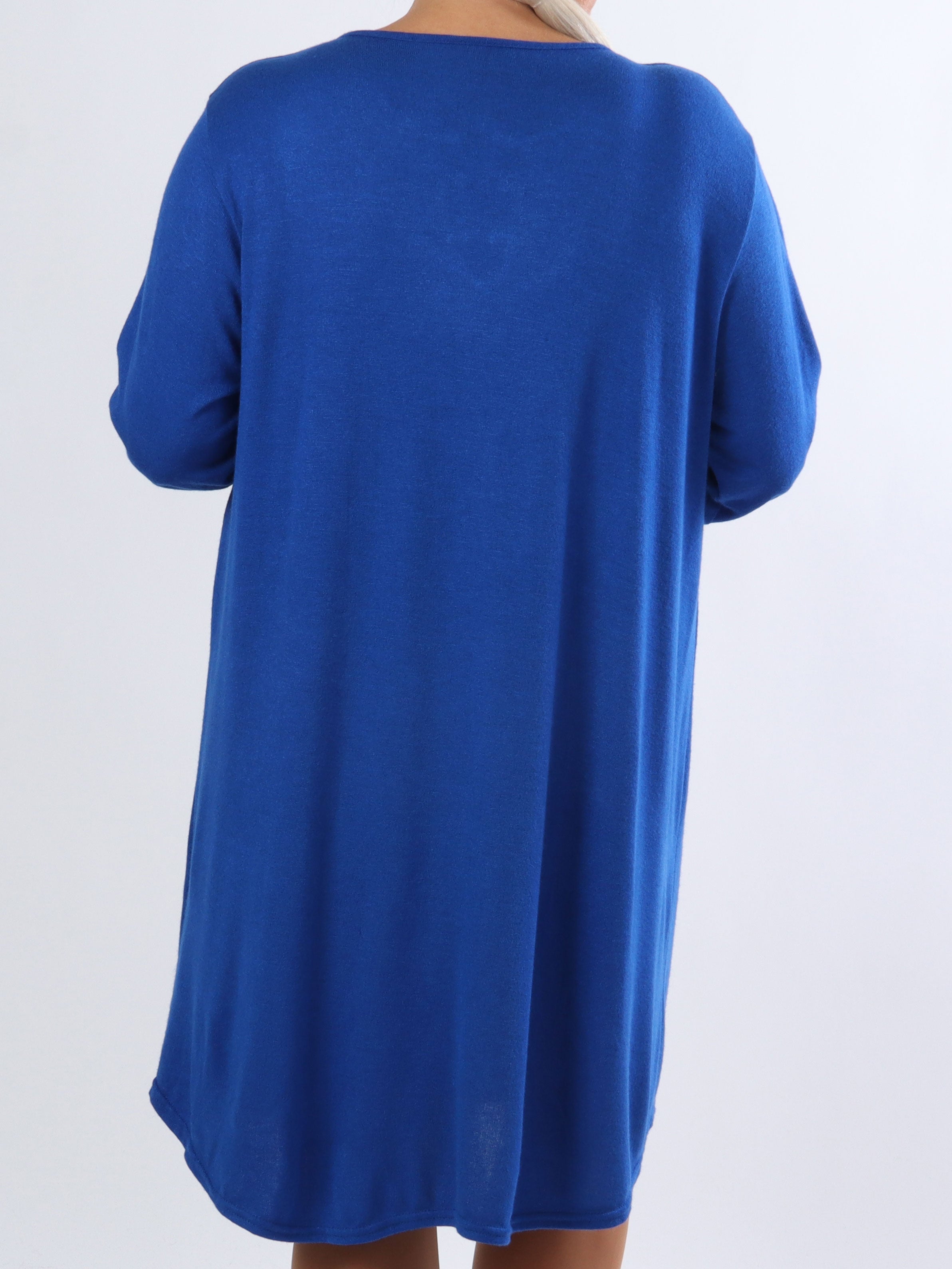 Sidsel - Härlig mjuk plus size klänning med silverringar framtill