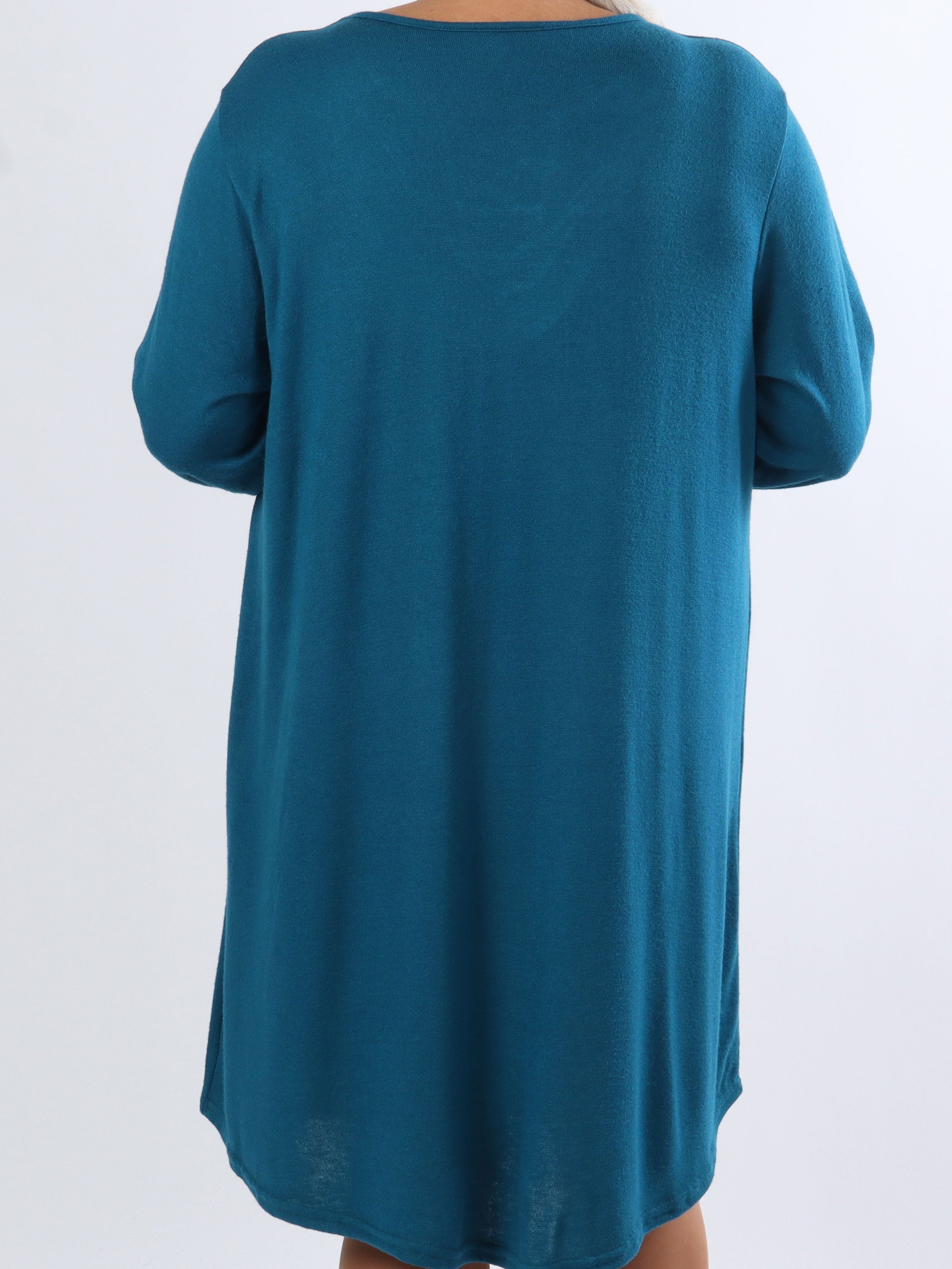 Sidsel - Härlig mjuk plus size klänning med silverringar framtill