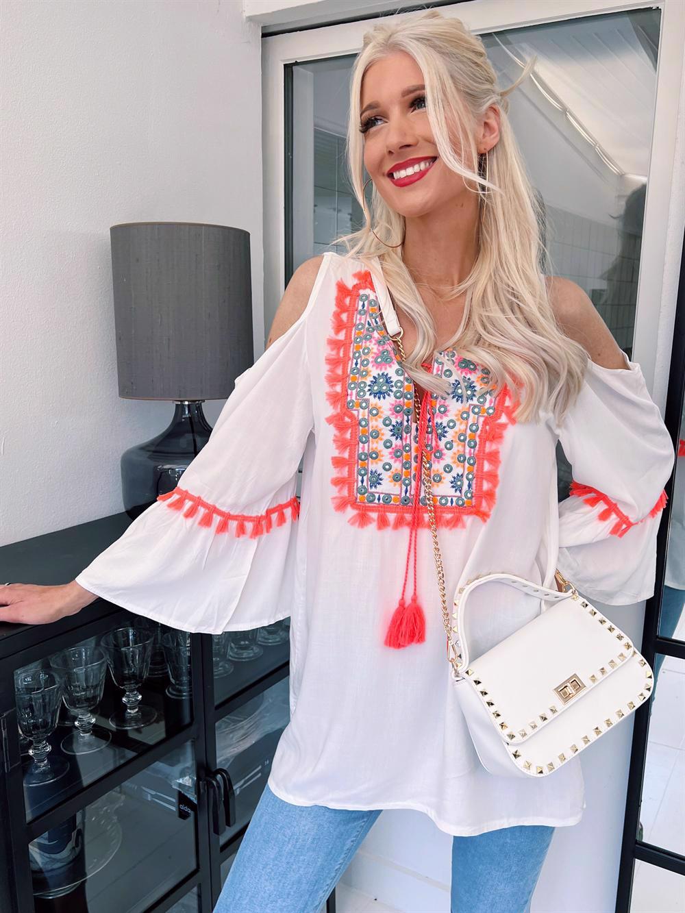 Siena - Vit bohemisk tunika med neondetaljer