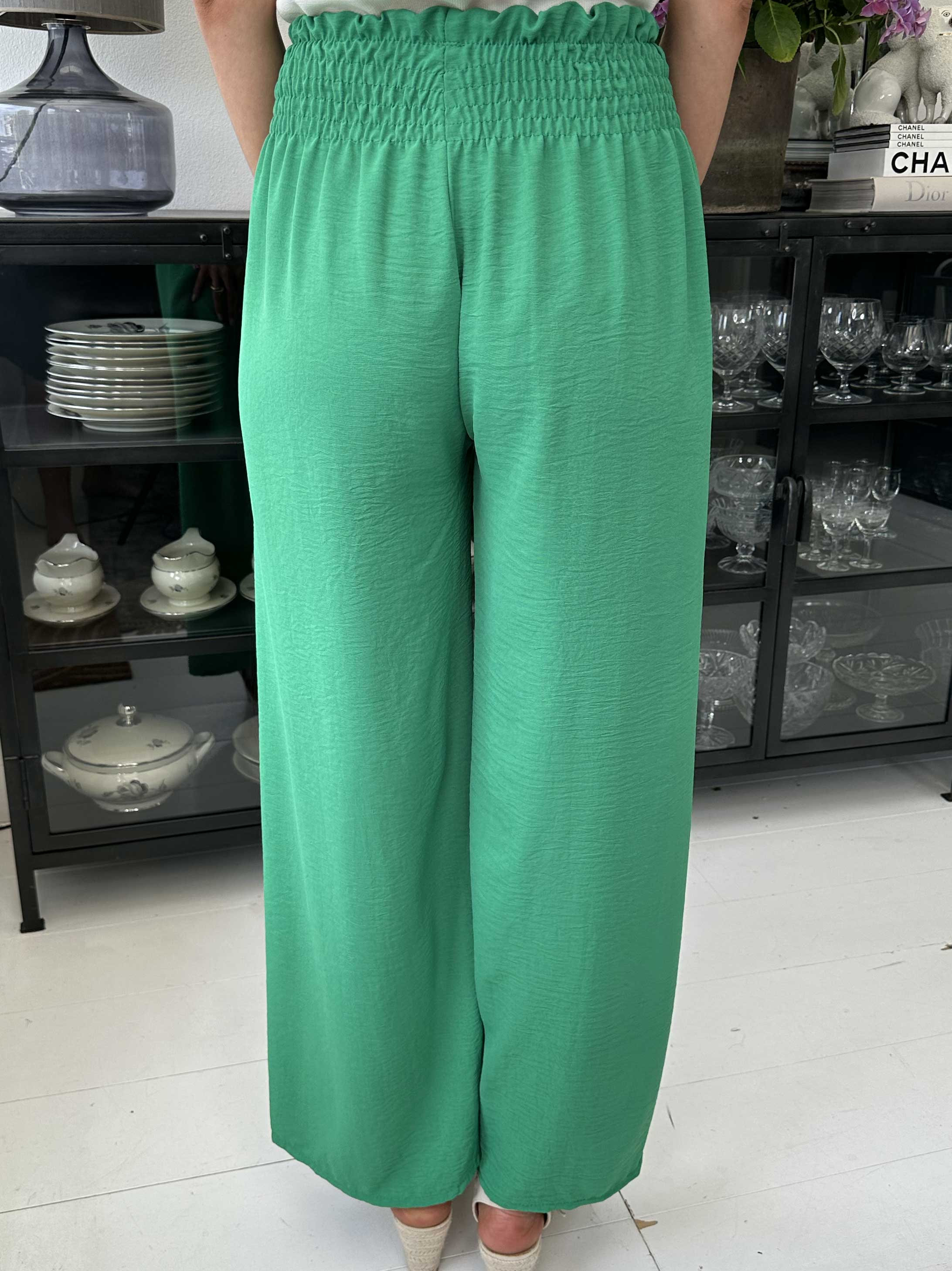 Signe - Lösa byxor med resår i midjan