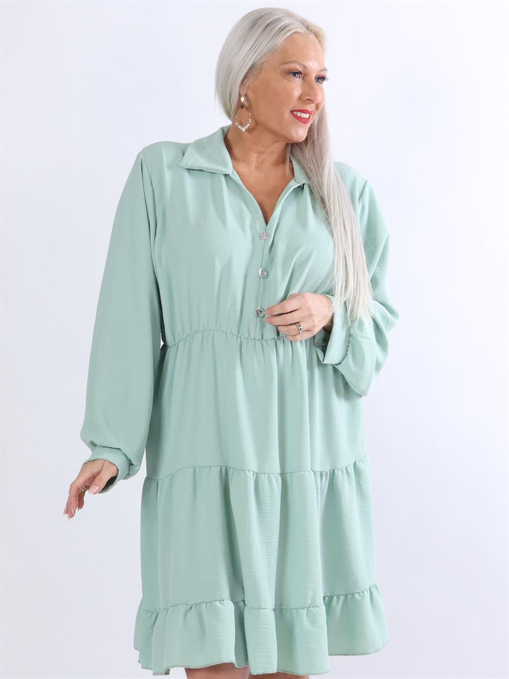 Slavia - Klänning med silverknappar och gummiband i midjan