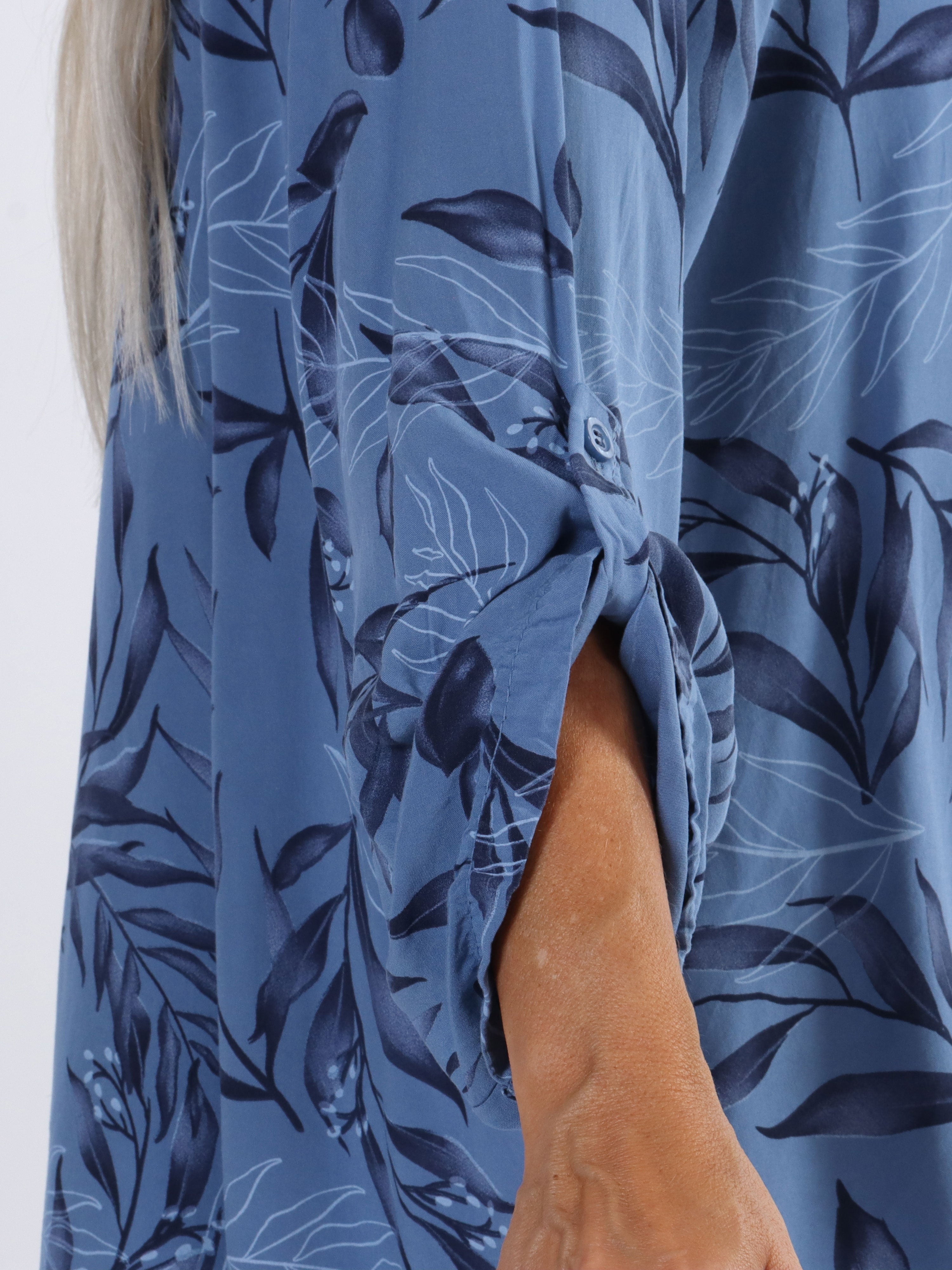 Sne - Fin bomullsskjorta i plus size med bladmotiv