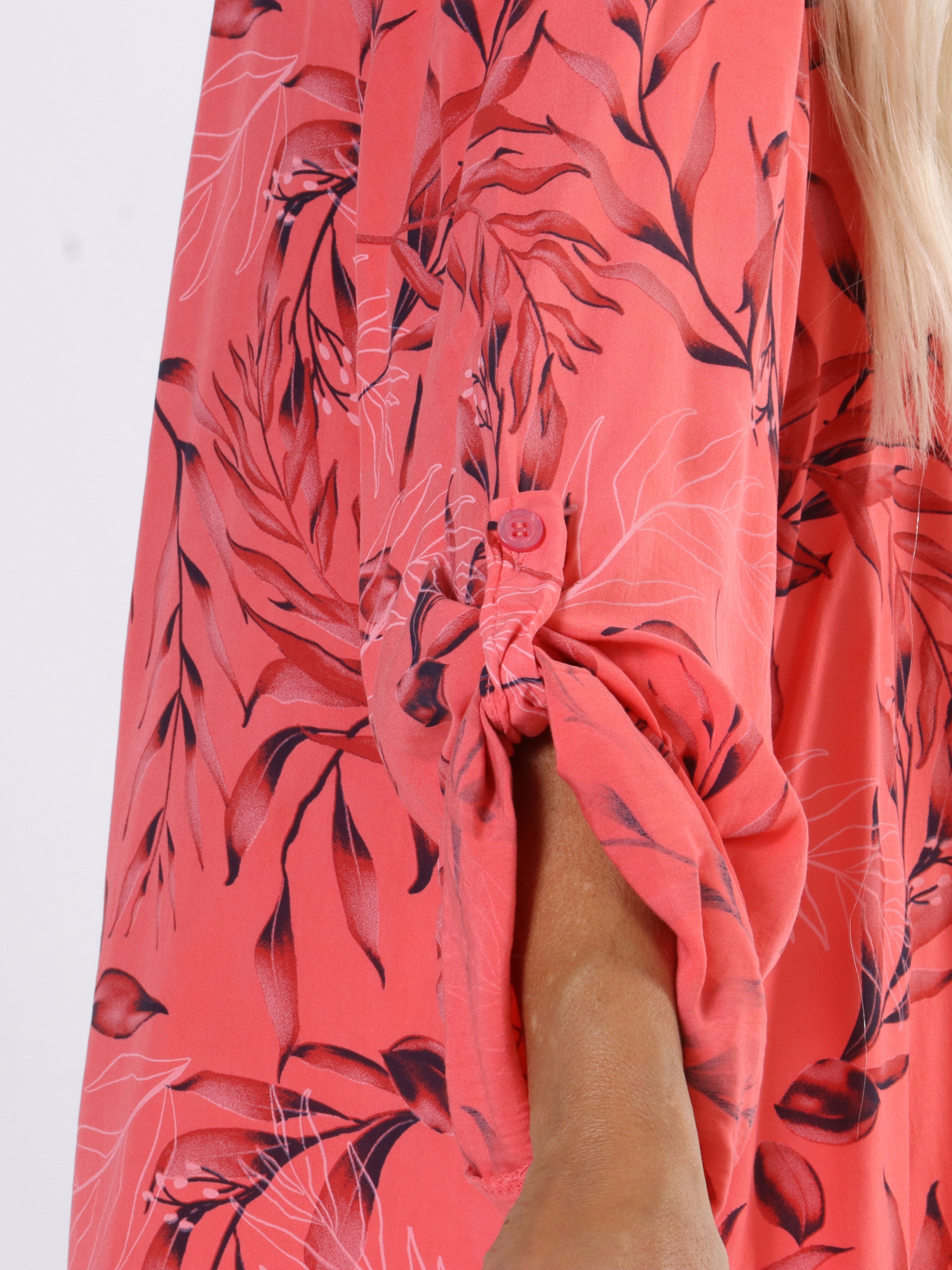 Sne - Fin bomullsskjorta i plus size med bladmotiv