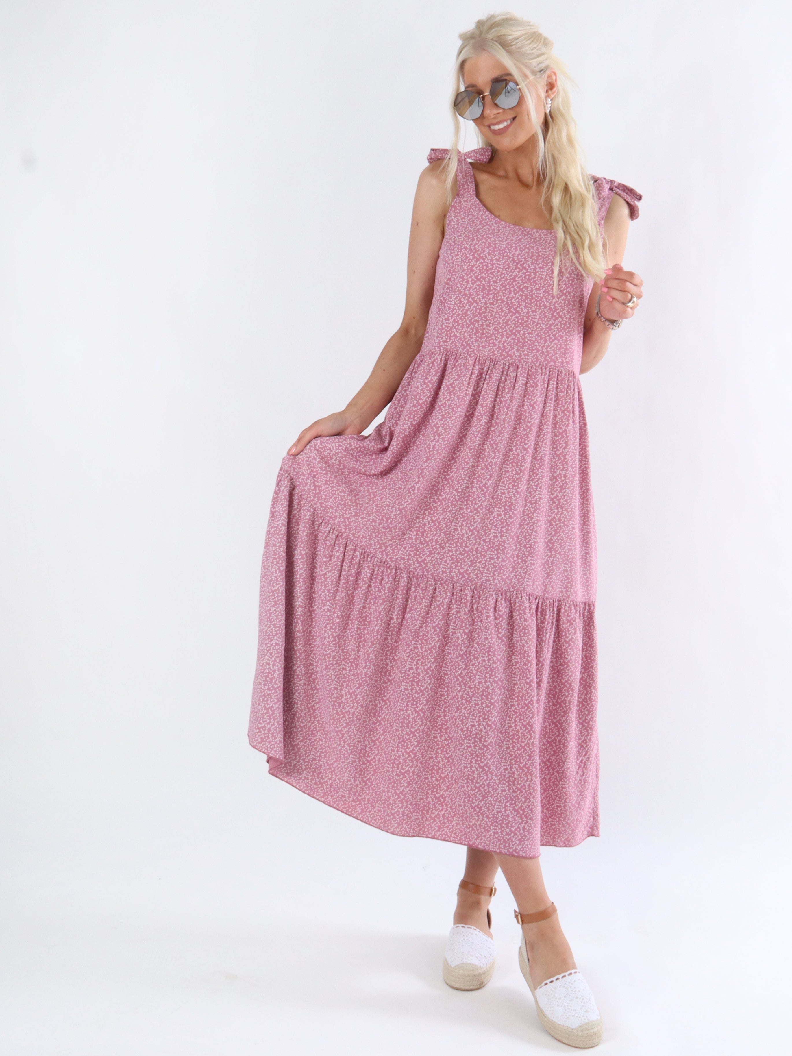 Soffy - Armégrön lång mönstrad sommarklänning