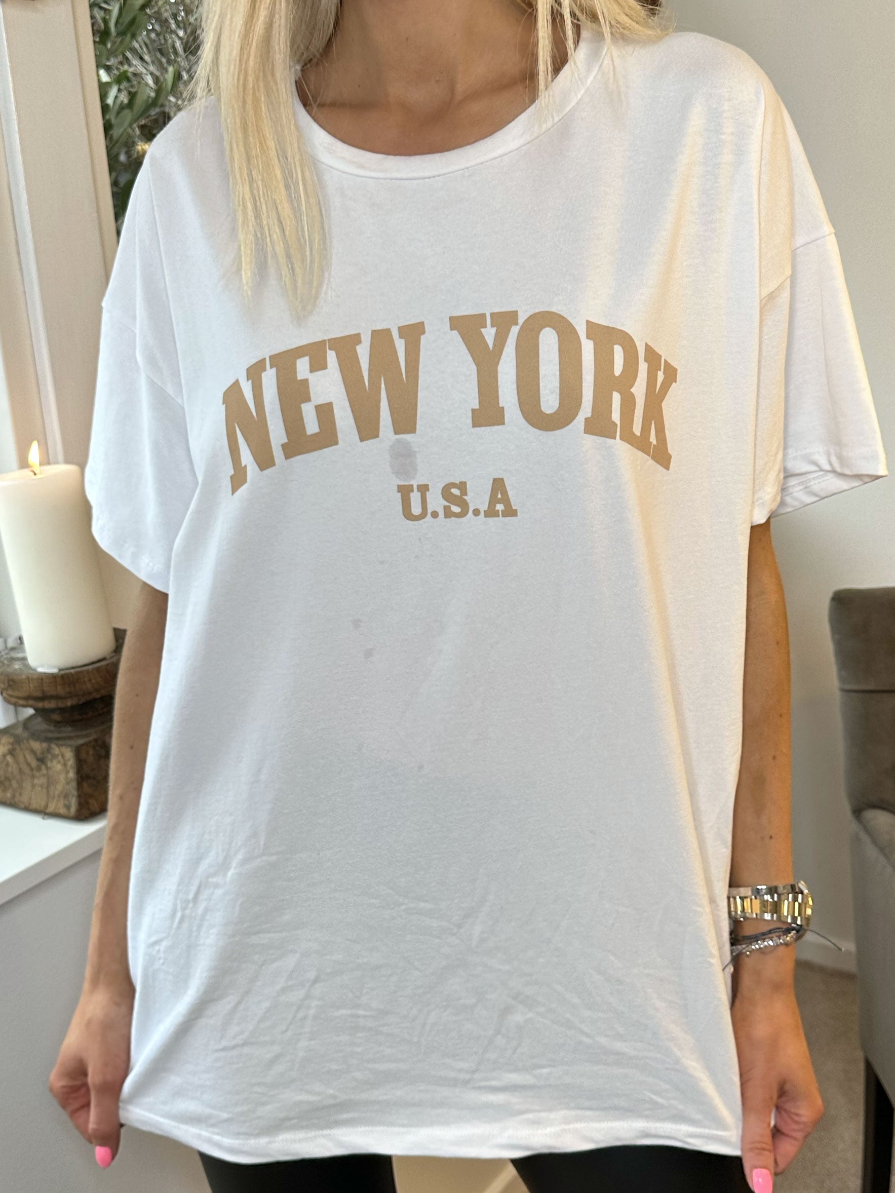 Sofia - Enkel t-shirt med text på bröstet