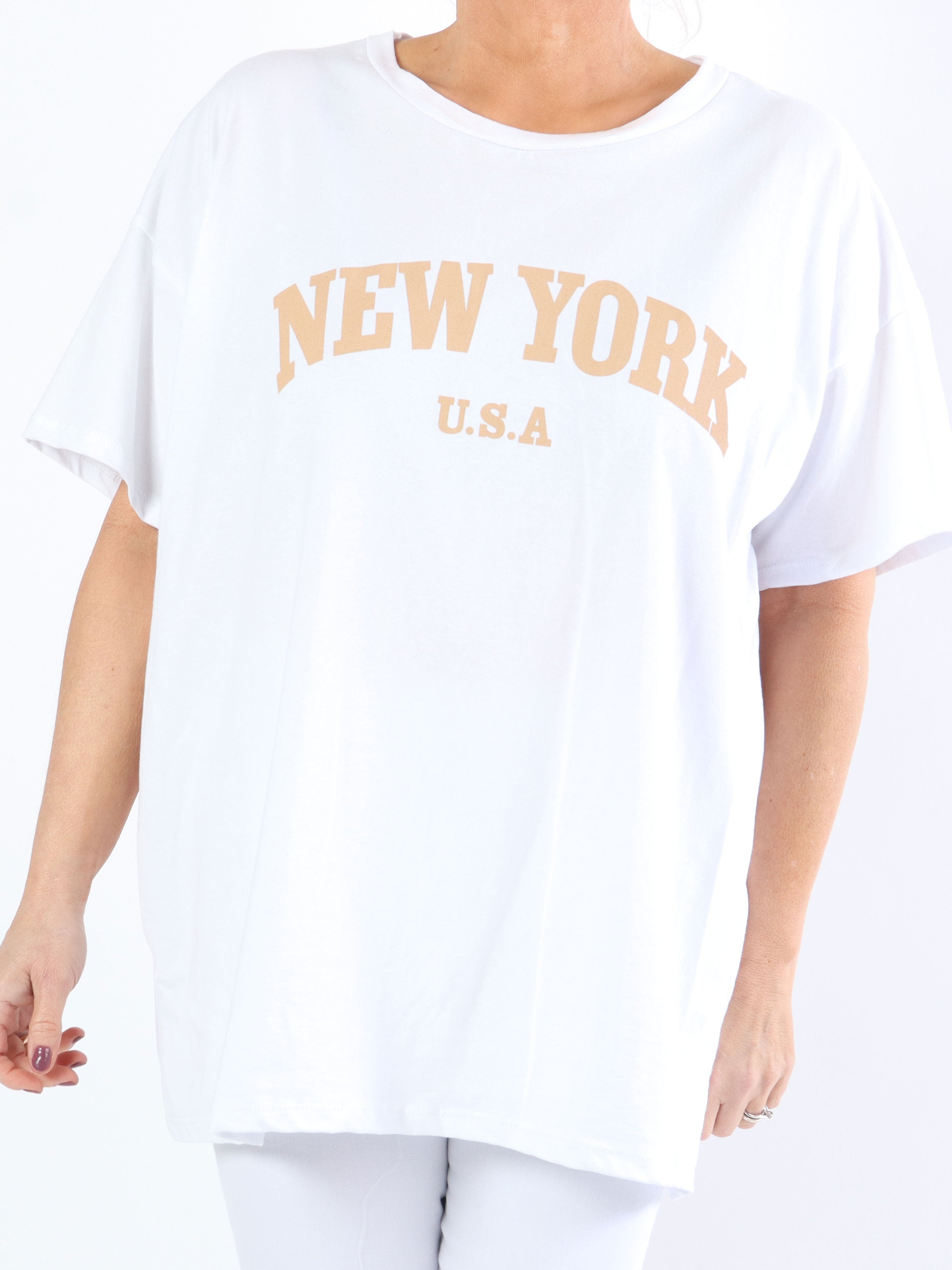 Sofia - Enkel plus size t-shirt med text på bröstet