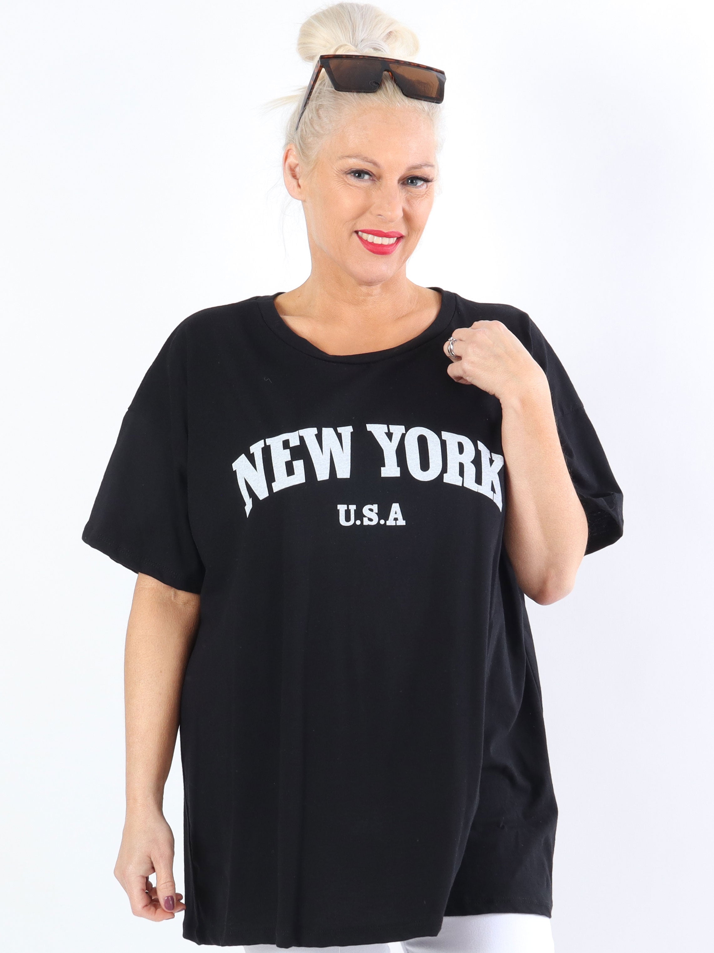Sofia - Enkel plus size t-shirt med text på bröstet
