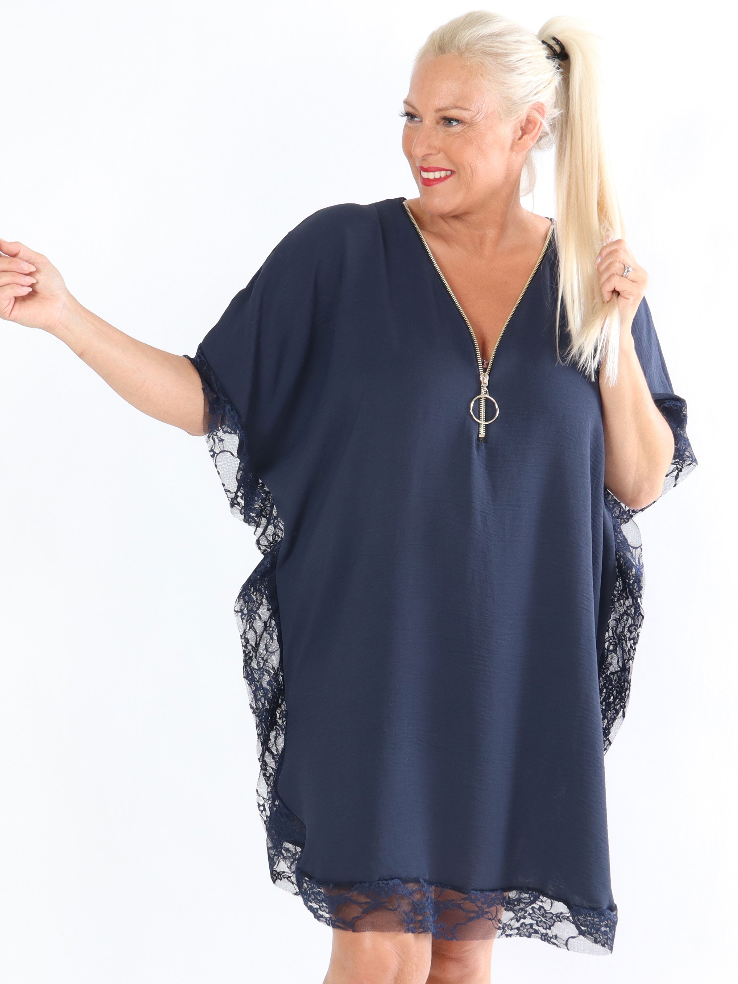 Sofie - Plus size tunika med spets och dragkedja - Navy