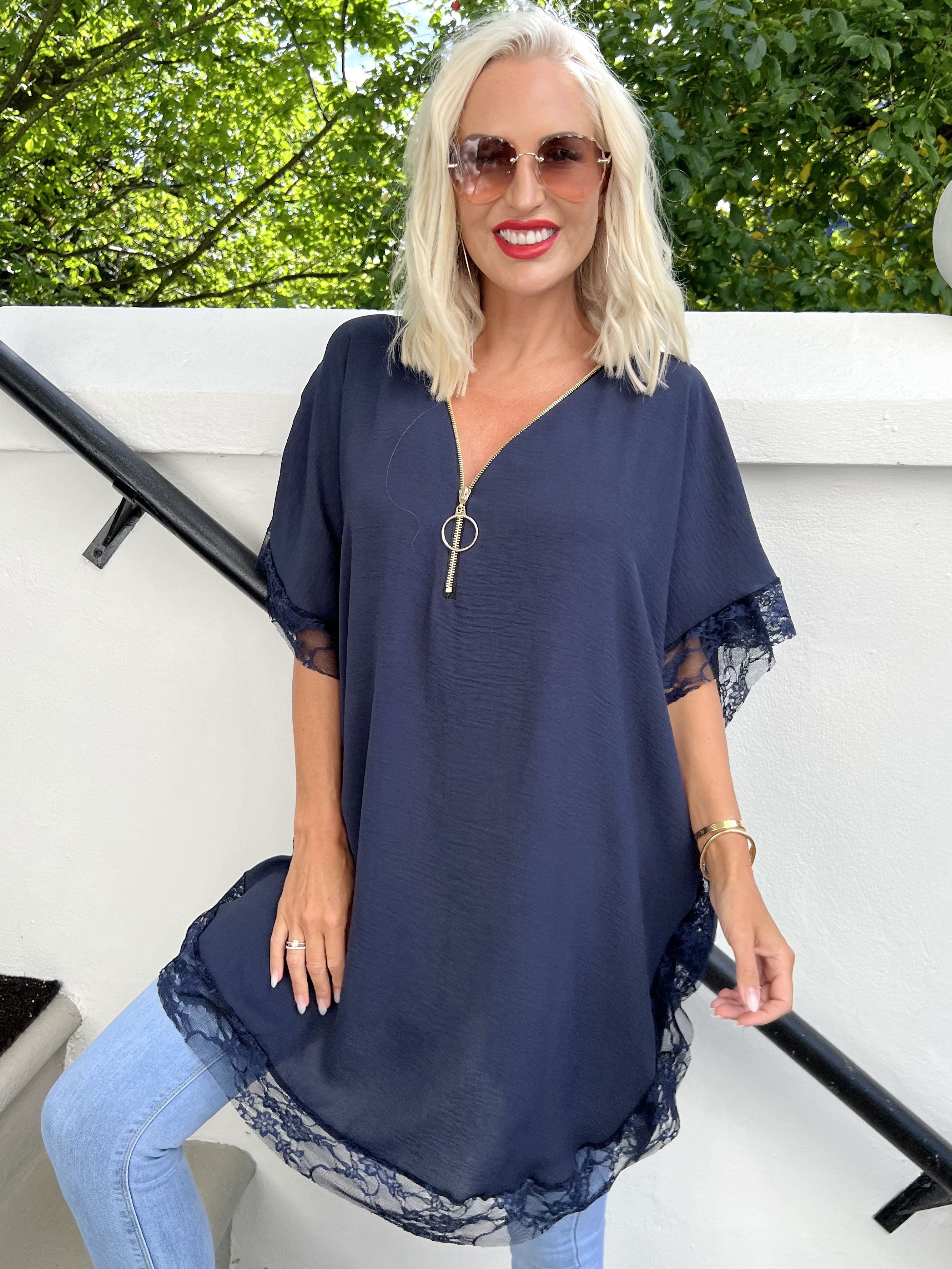 Sofie - Oversize tunika med dragkedja och spets - Navy