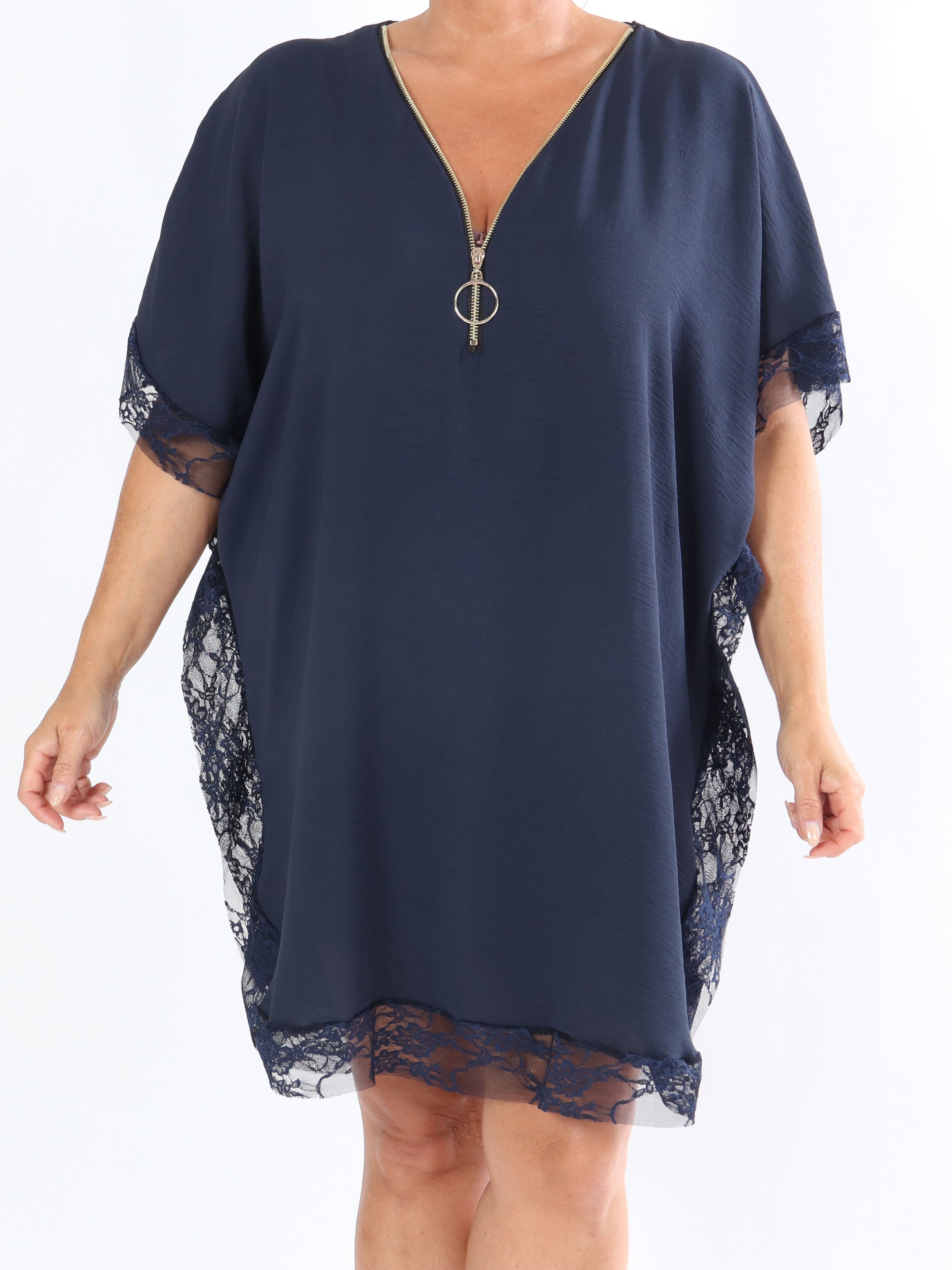 Sofie - Plus size tunika med spets och dragkedja - Black