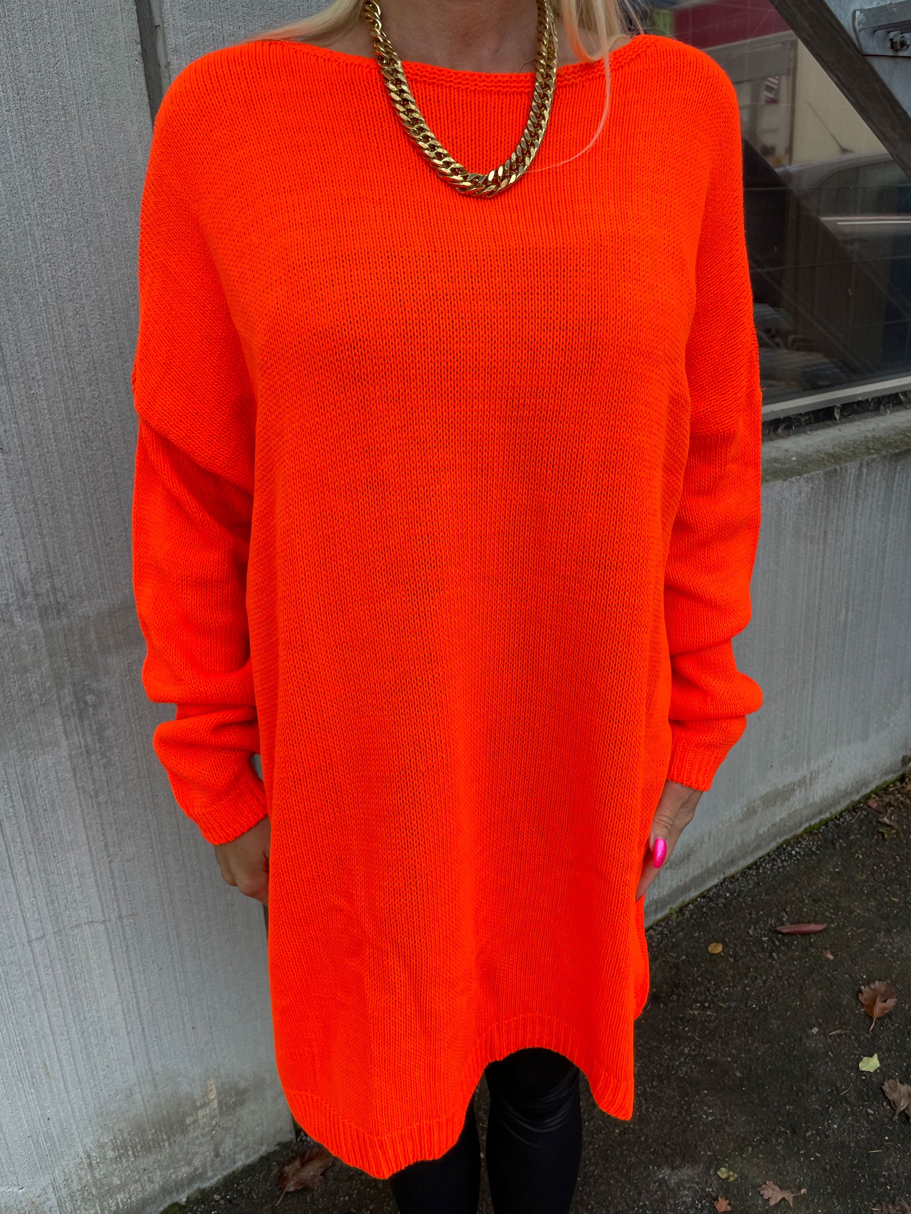 Stella - Enkel stickad klänning med djup rygg - Green