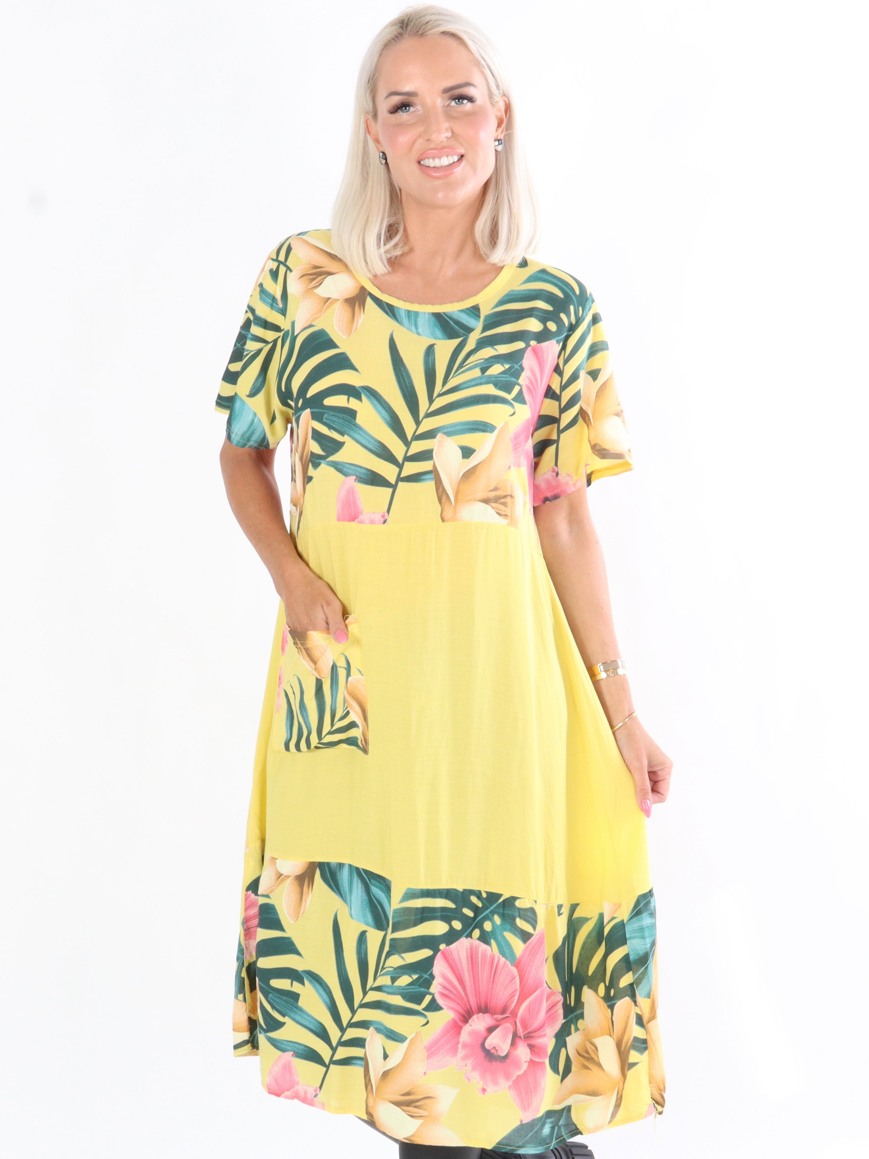 Taimi - Klänning med blommönster och ficka