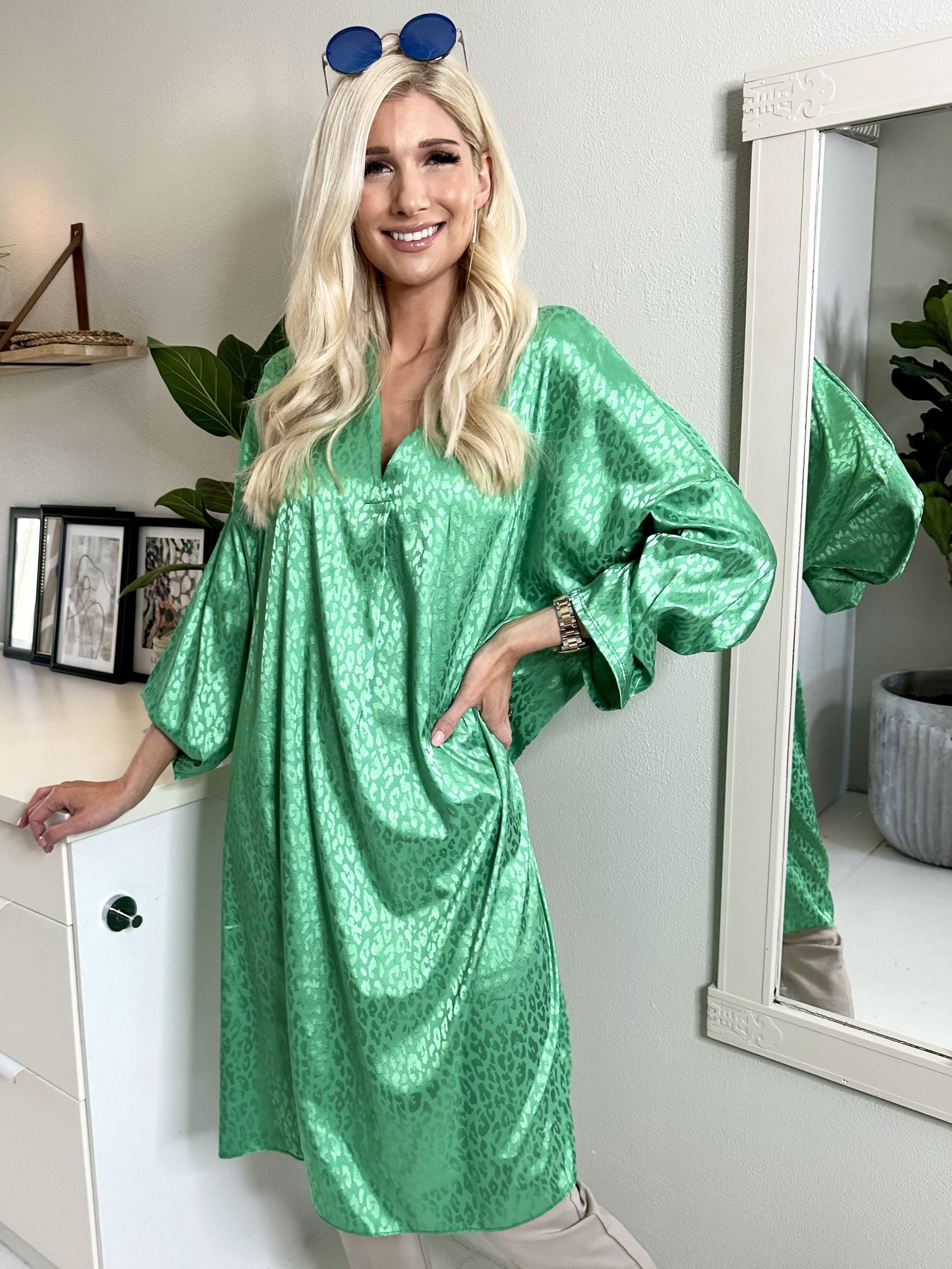 Telly - Tunica med leopardfläckar i silkeslook - Purple