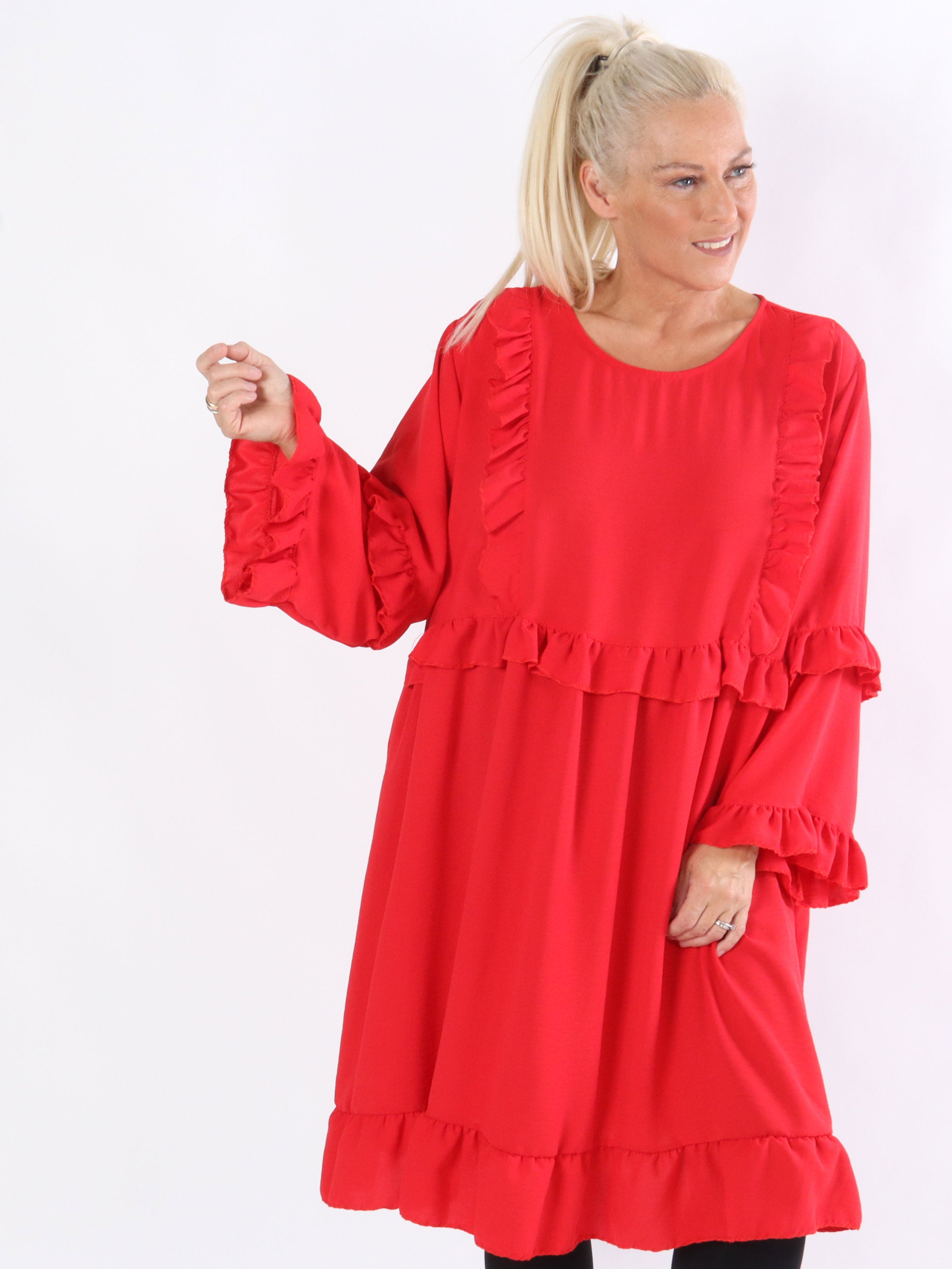 Thyra - Klänning med volangkanter framtill