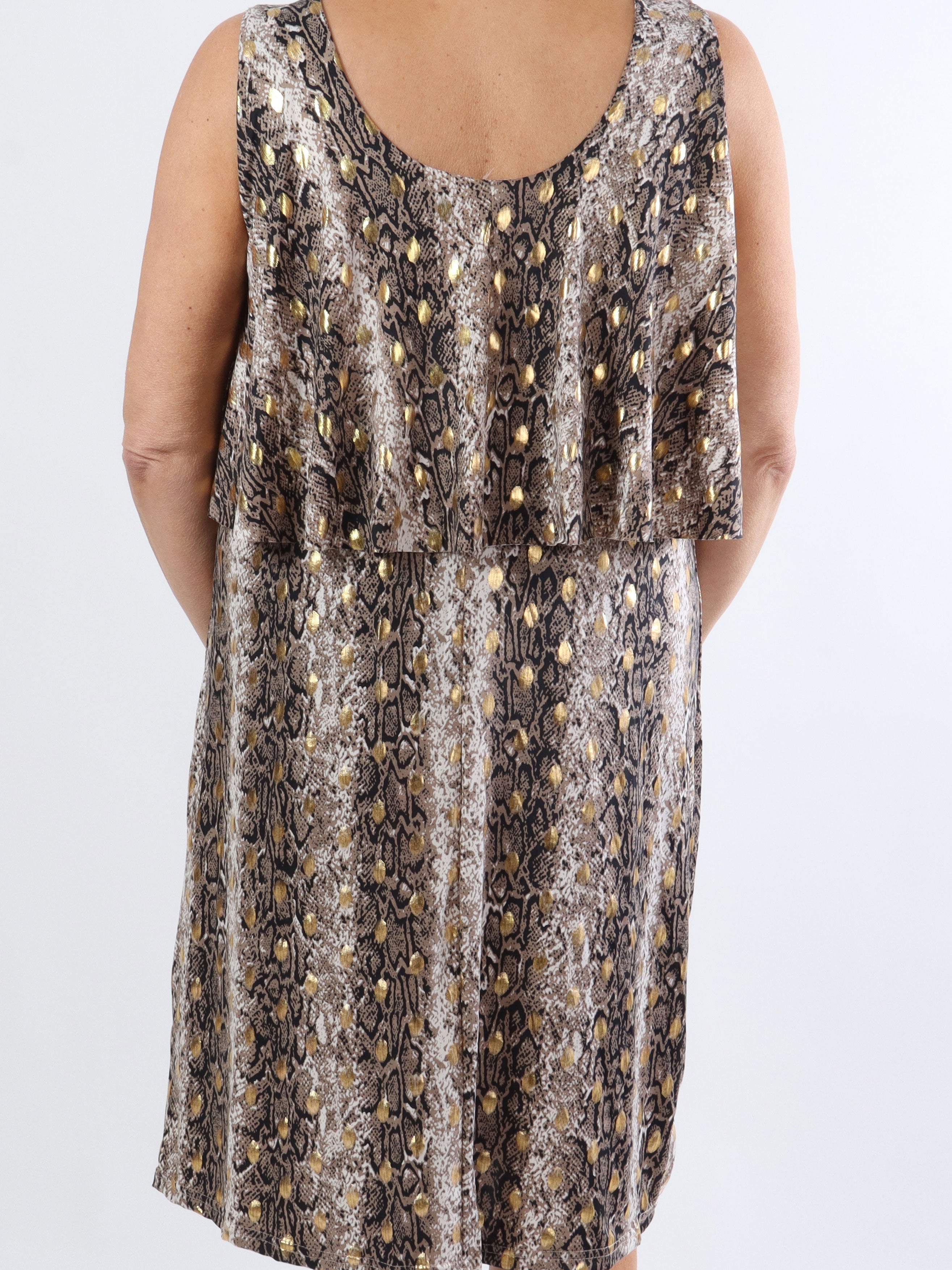 Tiger - Söt klänning i plus size med ormtryck och gulddetaljer