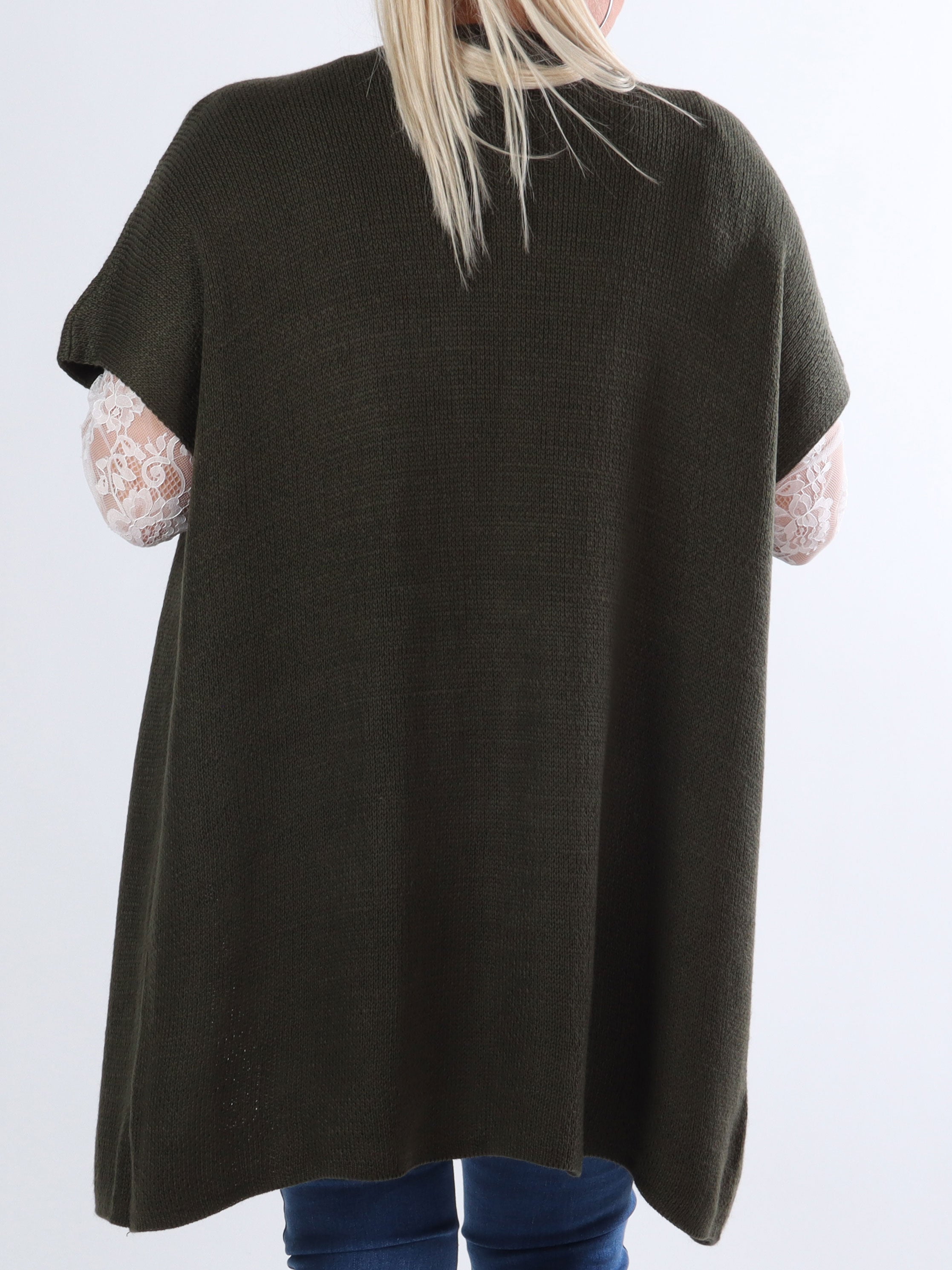 Tilly Plain - Plus size stickad kofta utan ärmar