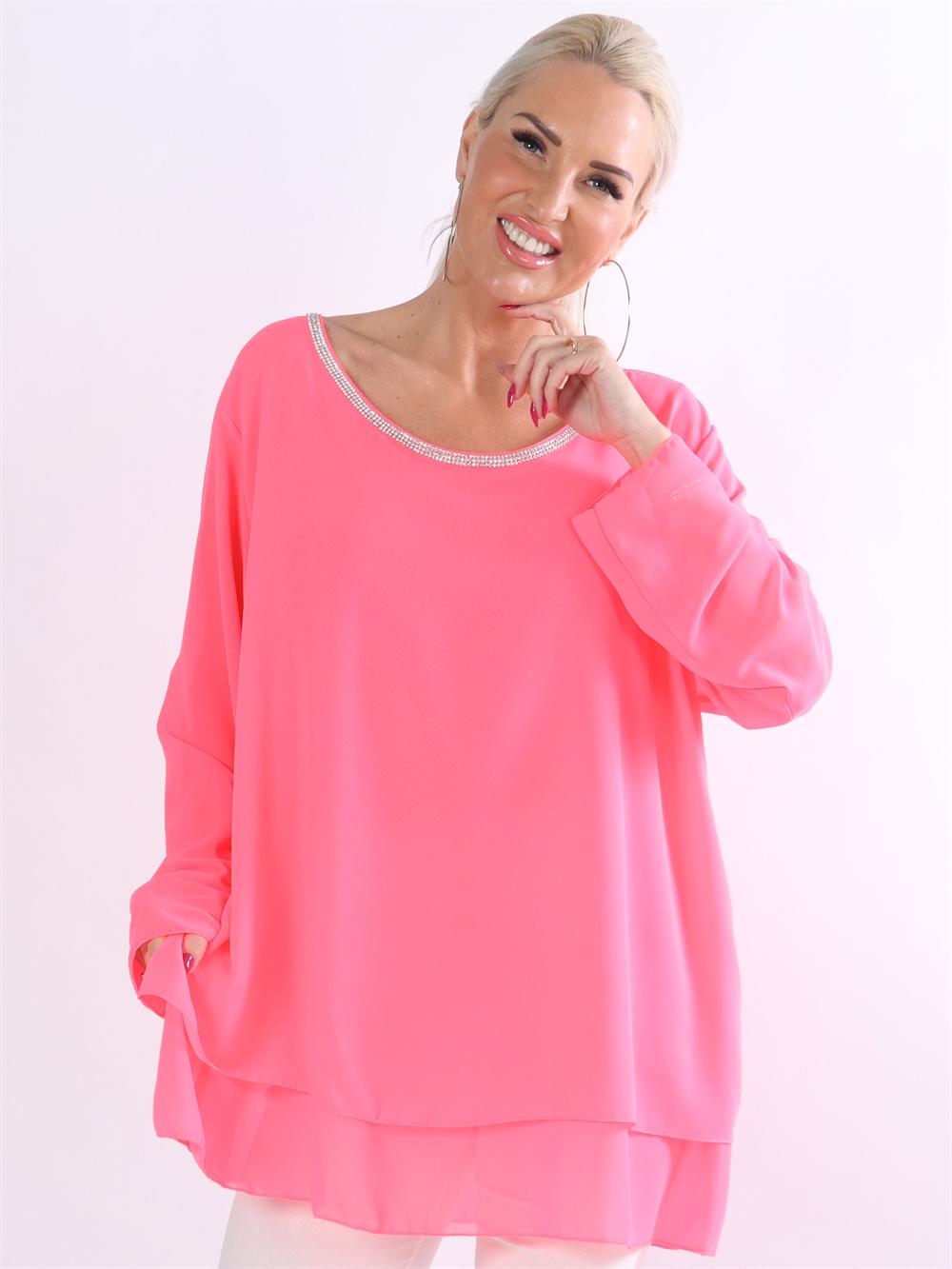 Trine - Tunika med liknande mönster i halsringningen