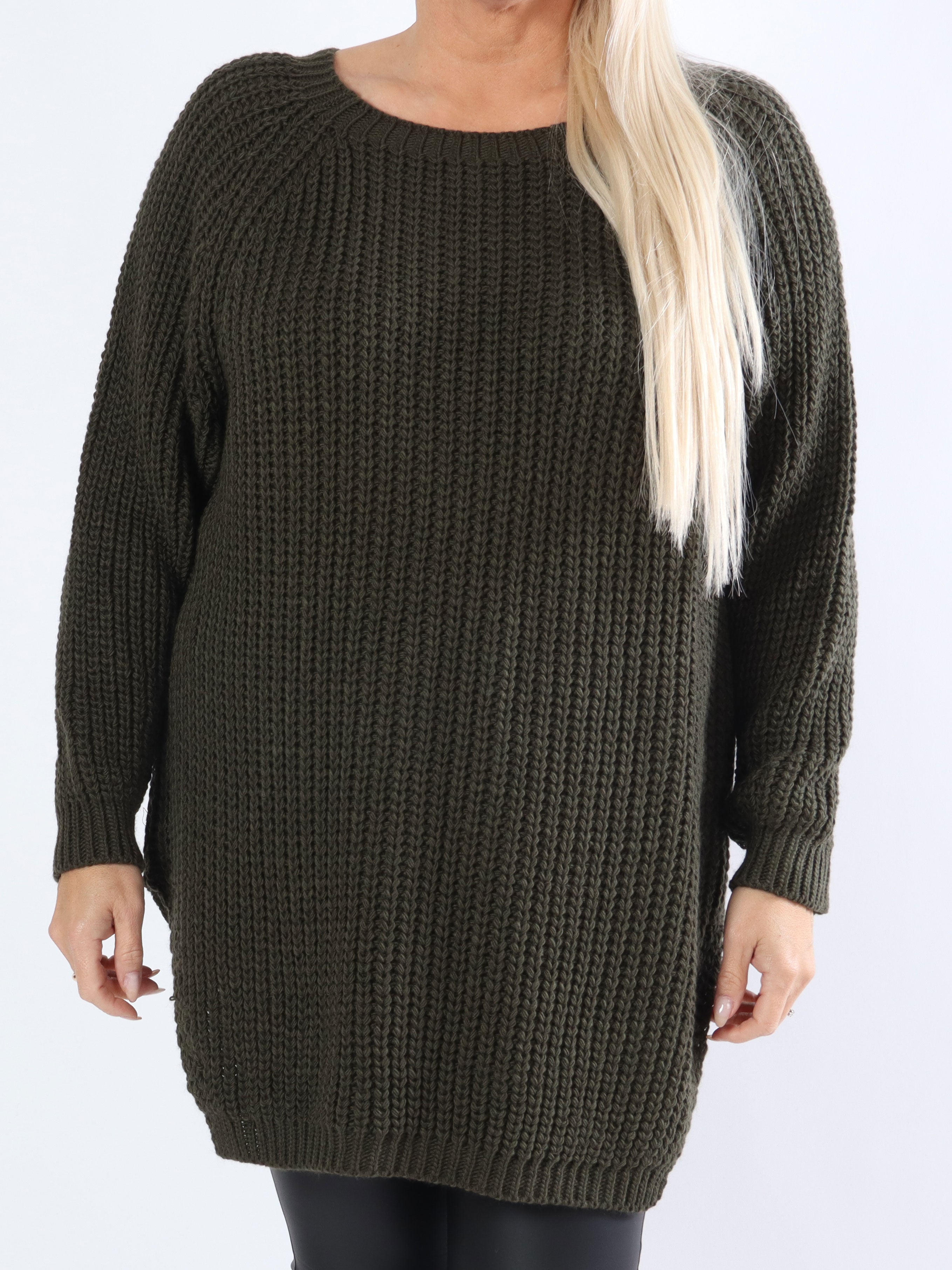 Trini - Mjuka och mysiga plussize stickor - Army