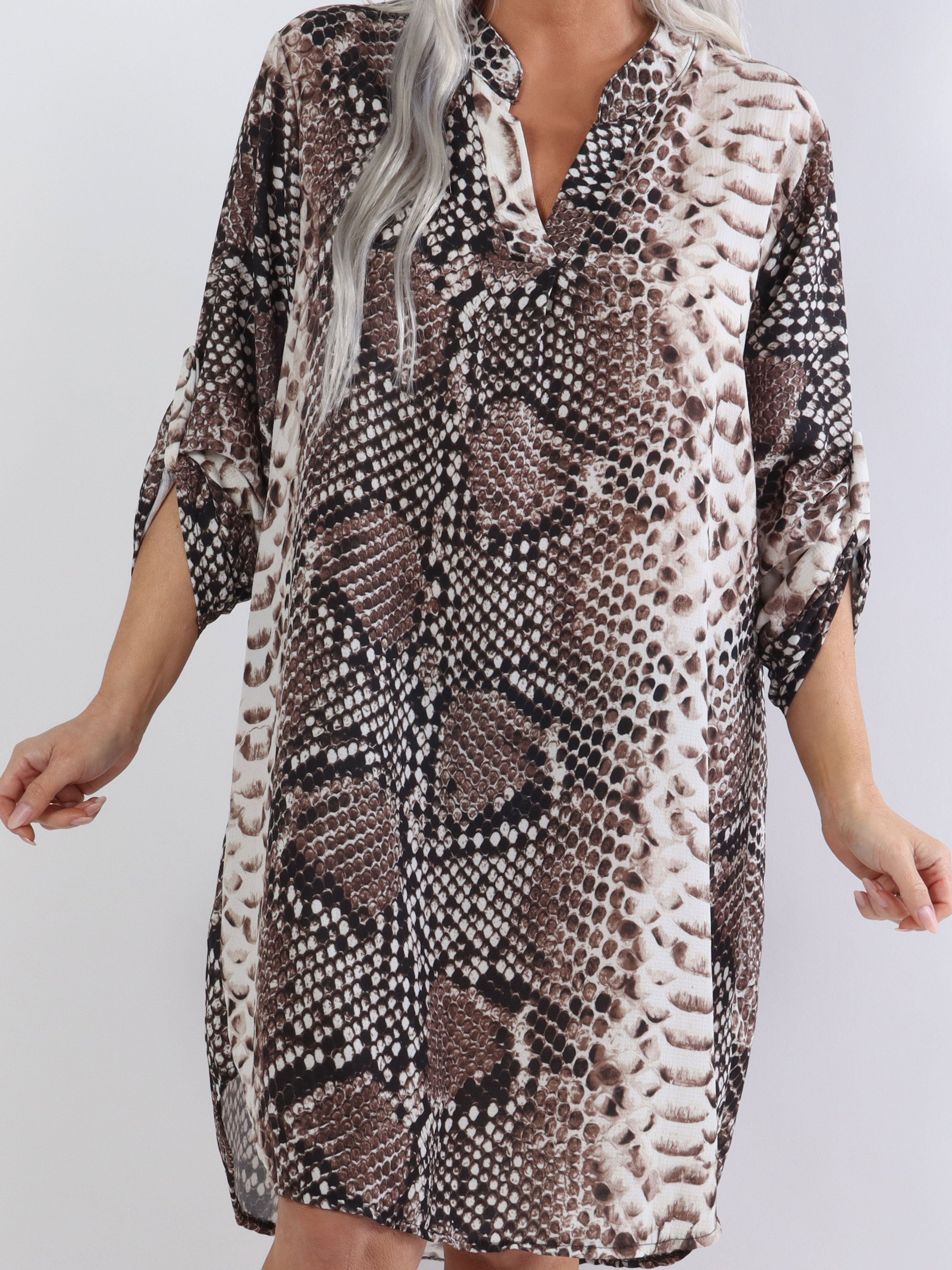 Vanesa Dress Animal - Lätt och luftig plus size-klänning i djurmönster