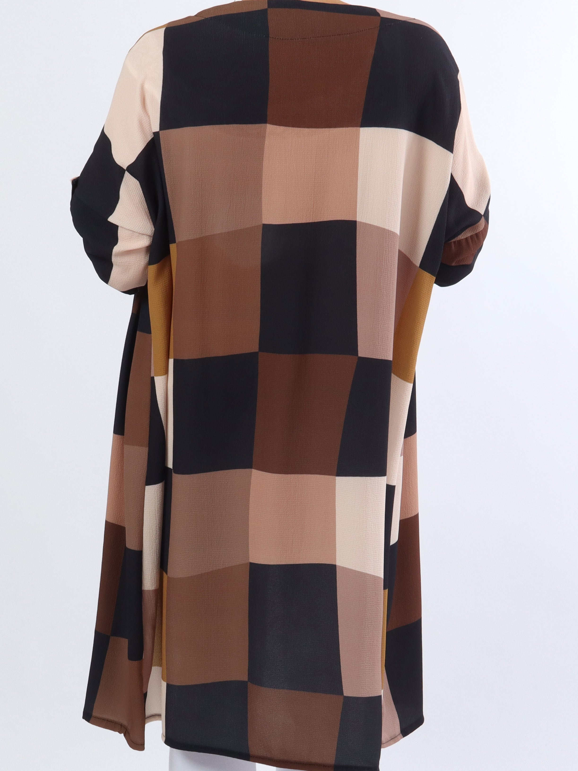 Vanesa Kimono - Söt plus size kimono i viskos med rutor