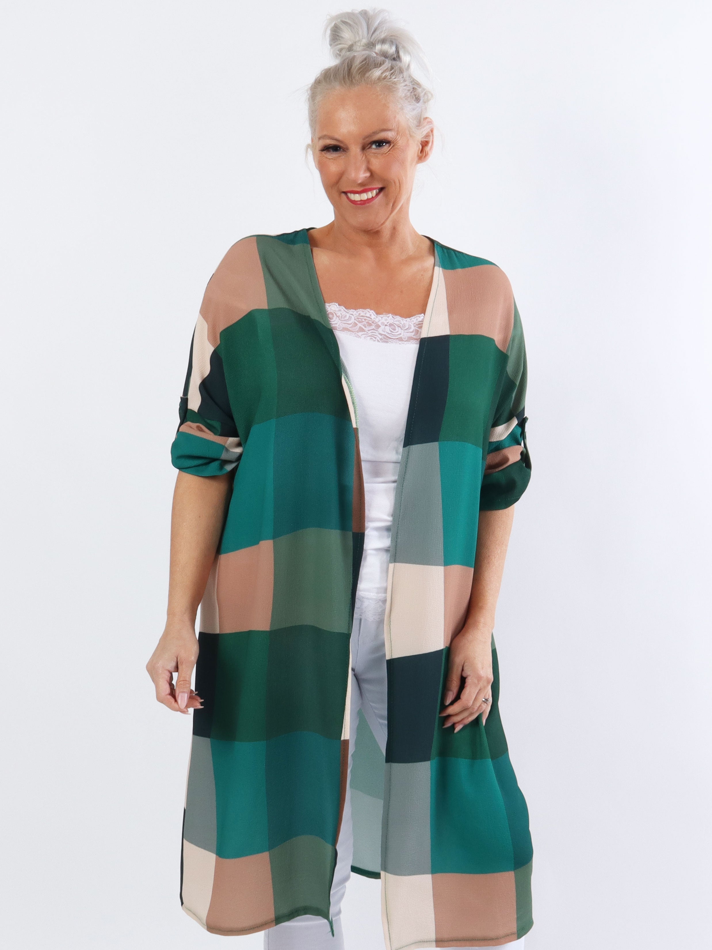 Vanesa Kimono - Söt plus size kimono i viskos med rutor