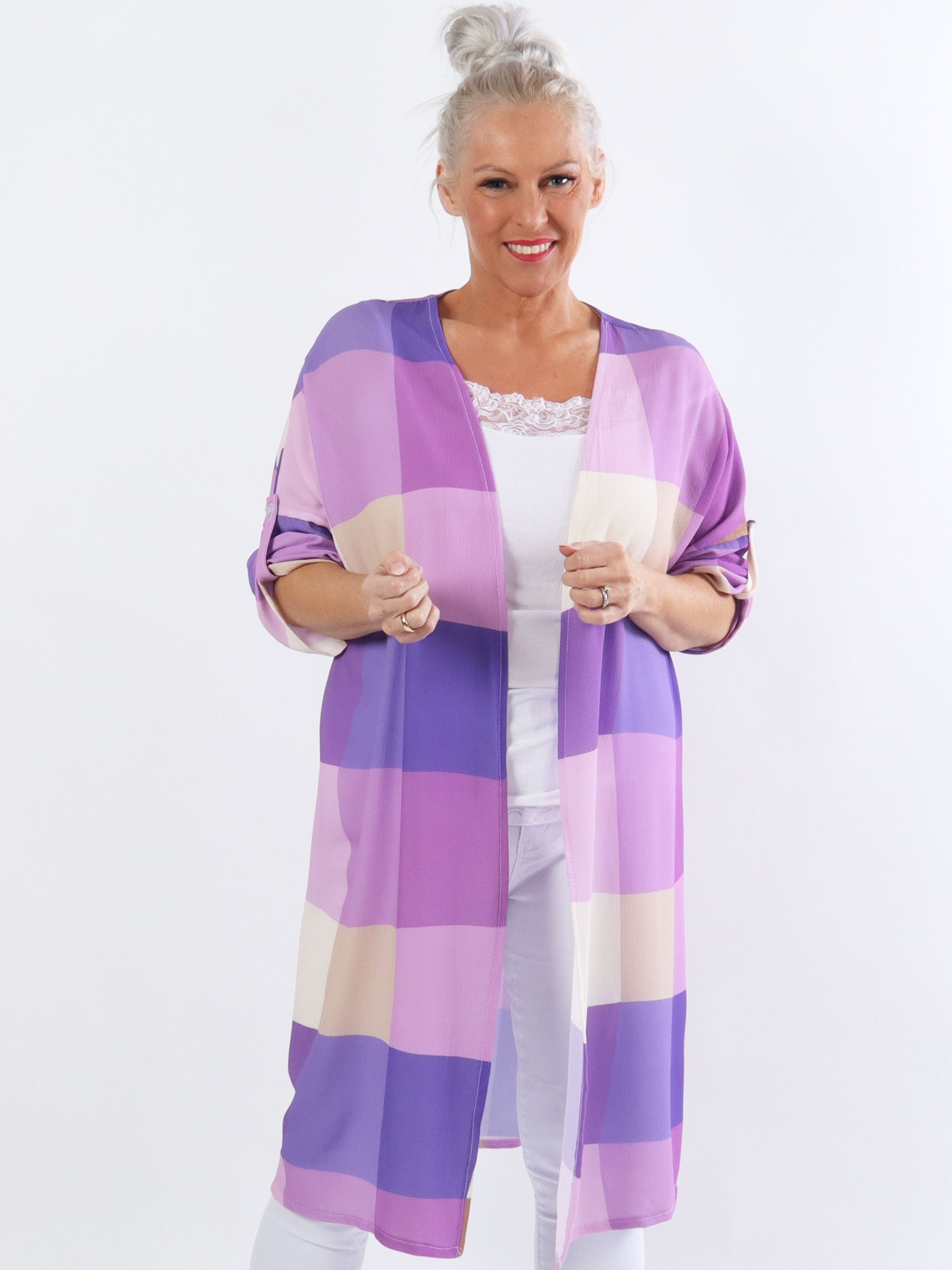 Vanesa Kimono - Söt plus size kimono i viskos med rutor