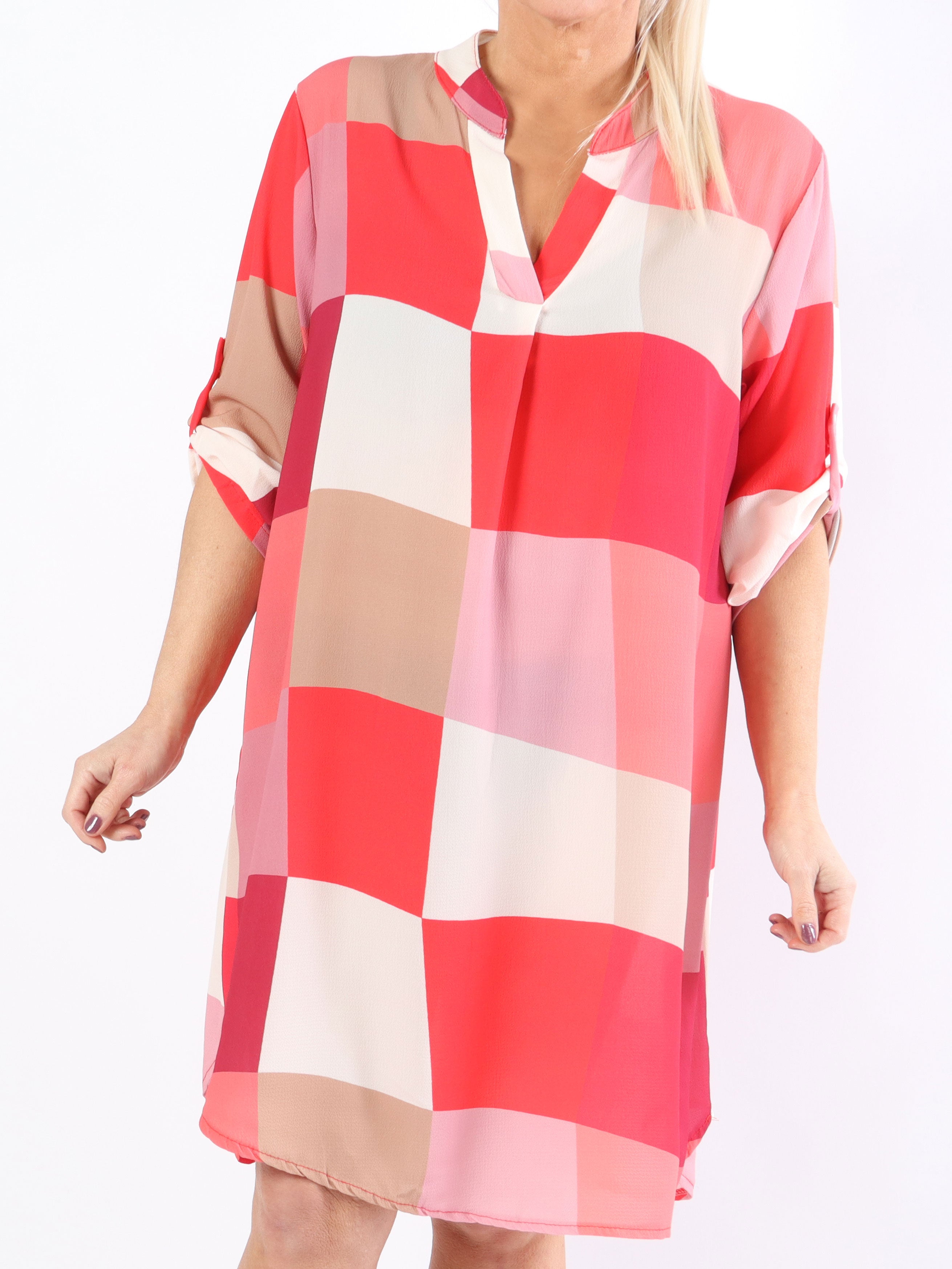 Vanesa Dress Check - Lätt och luftig plus size klänning