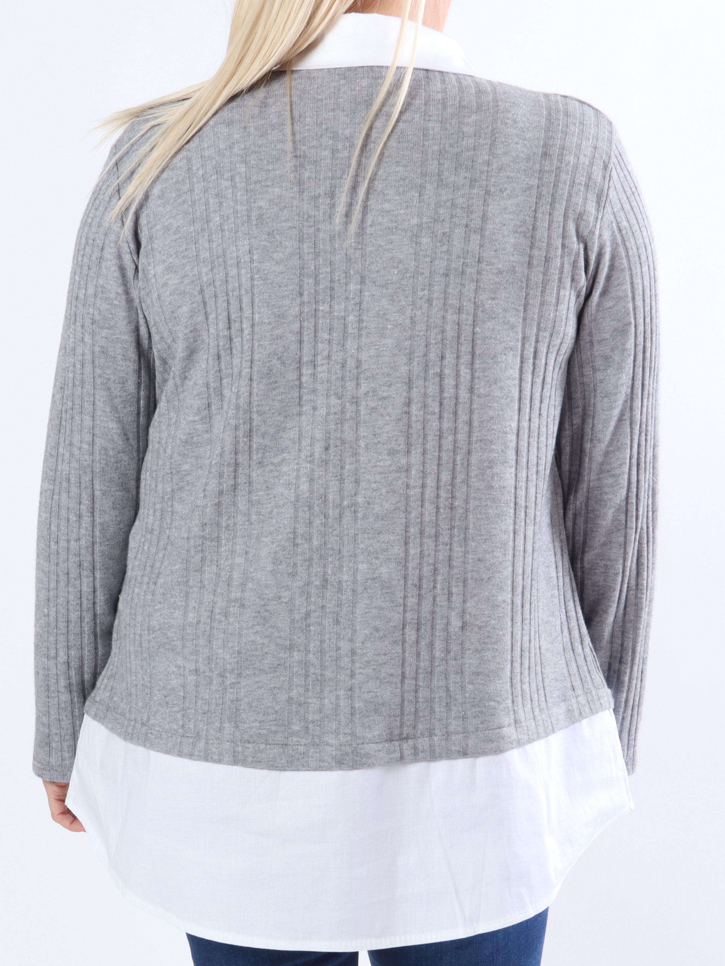 Vegin - Söt plus size blus med fuskskjorta