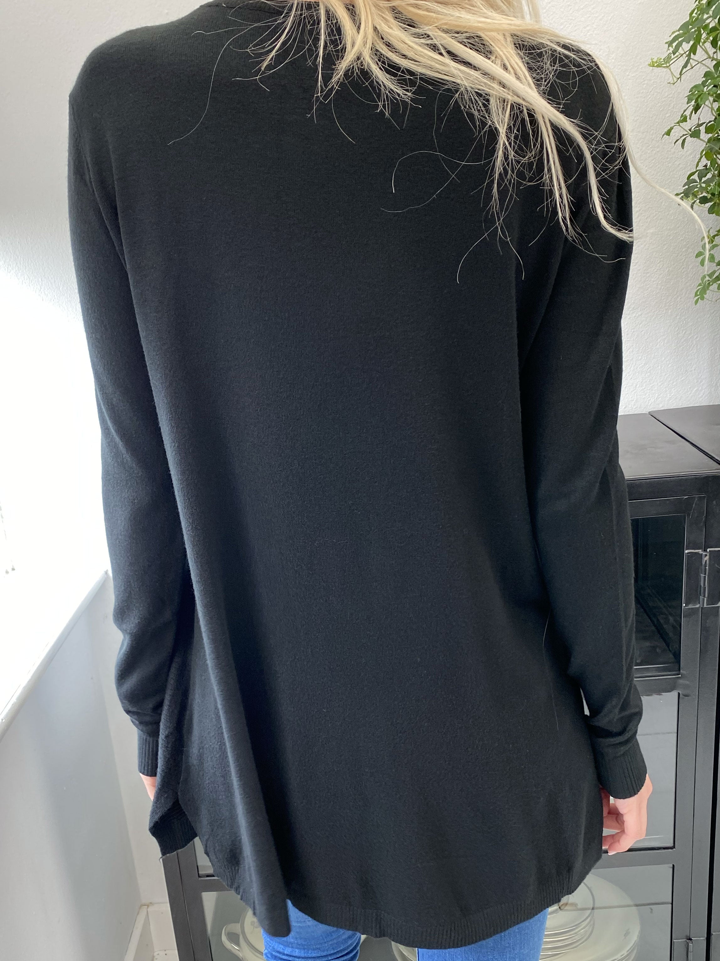 Vendela - Mycket mjuk stickad blus med strass