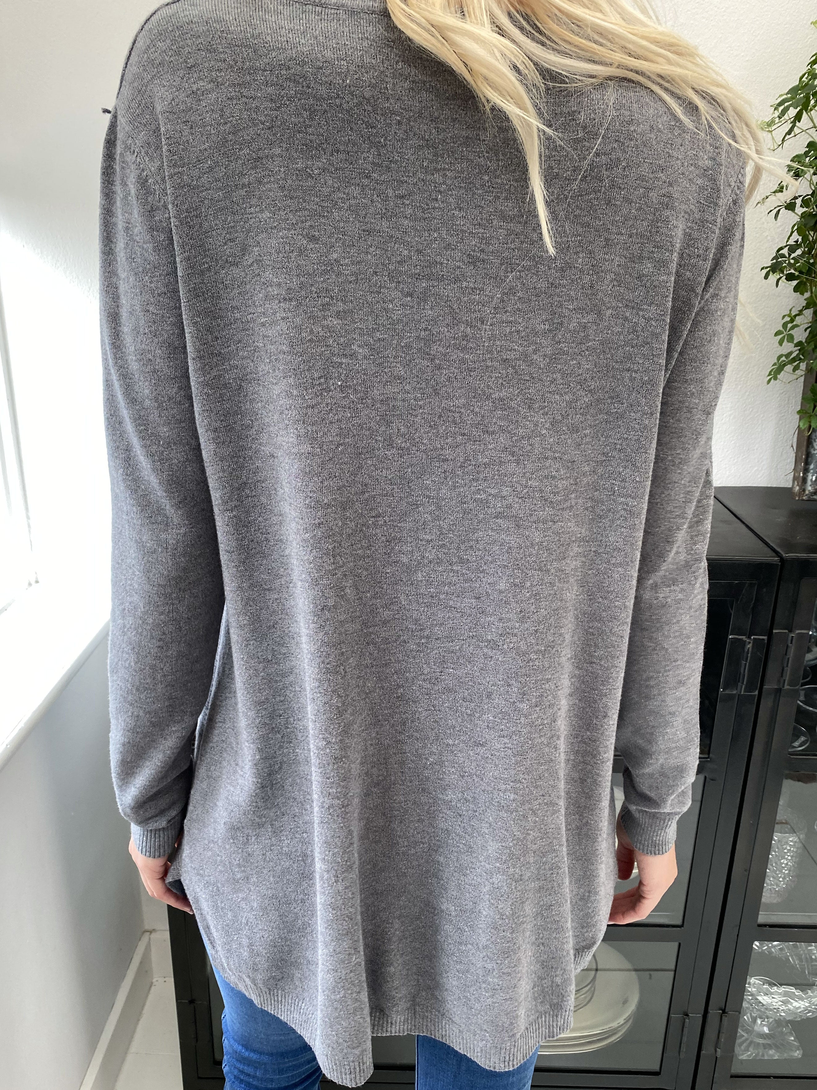 Vendela - Mycket mjuk stickad blus med strass