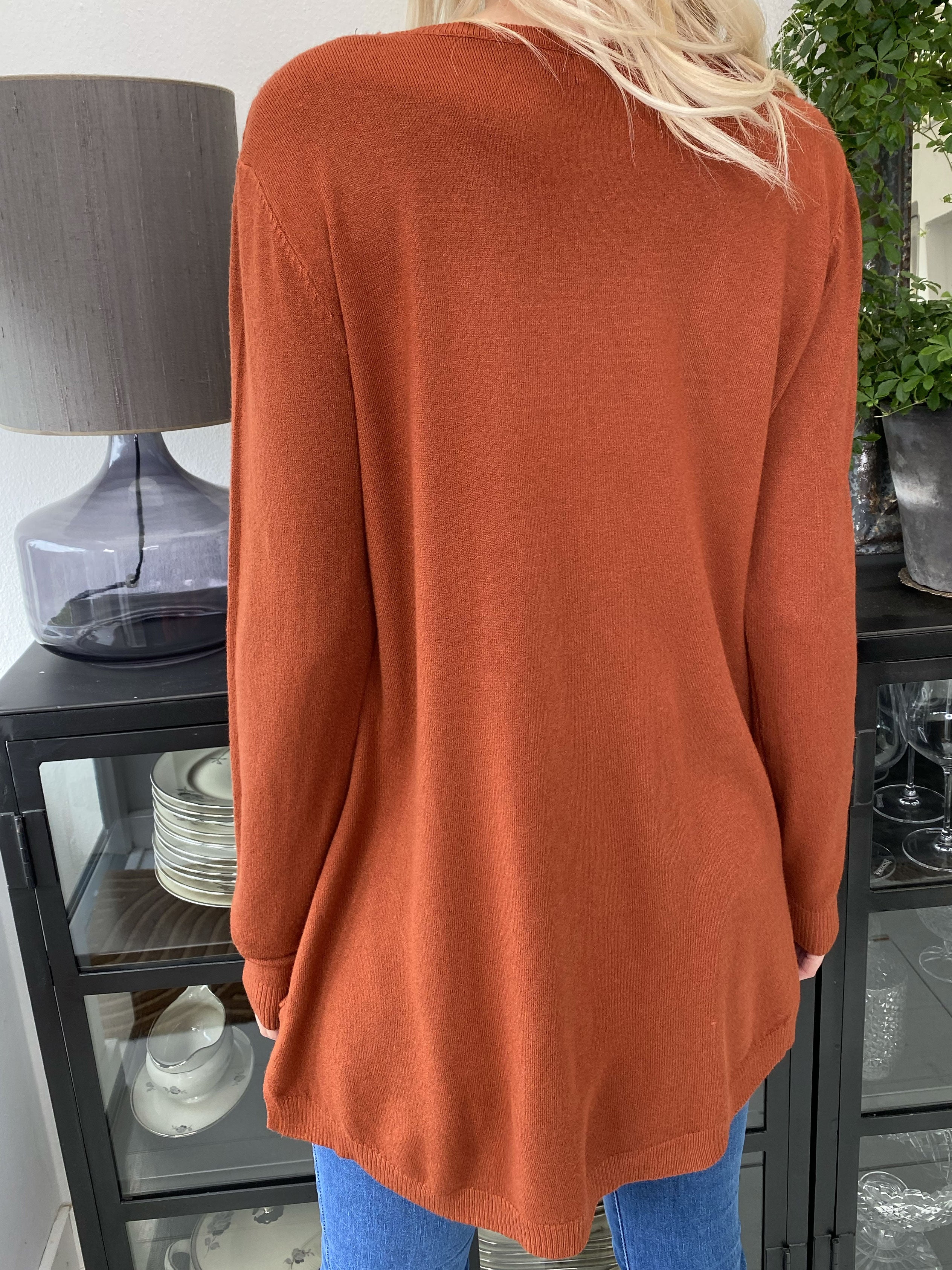 Vendela - Mycket mjuk stickad blus med strass