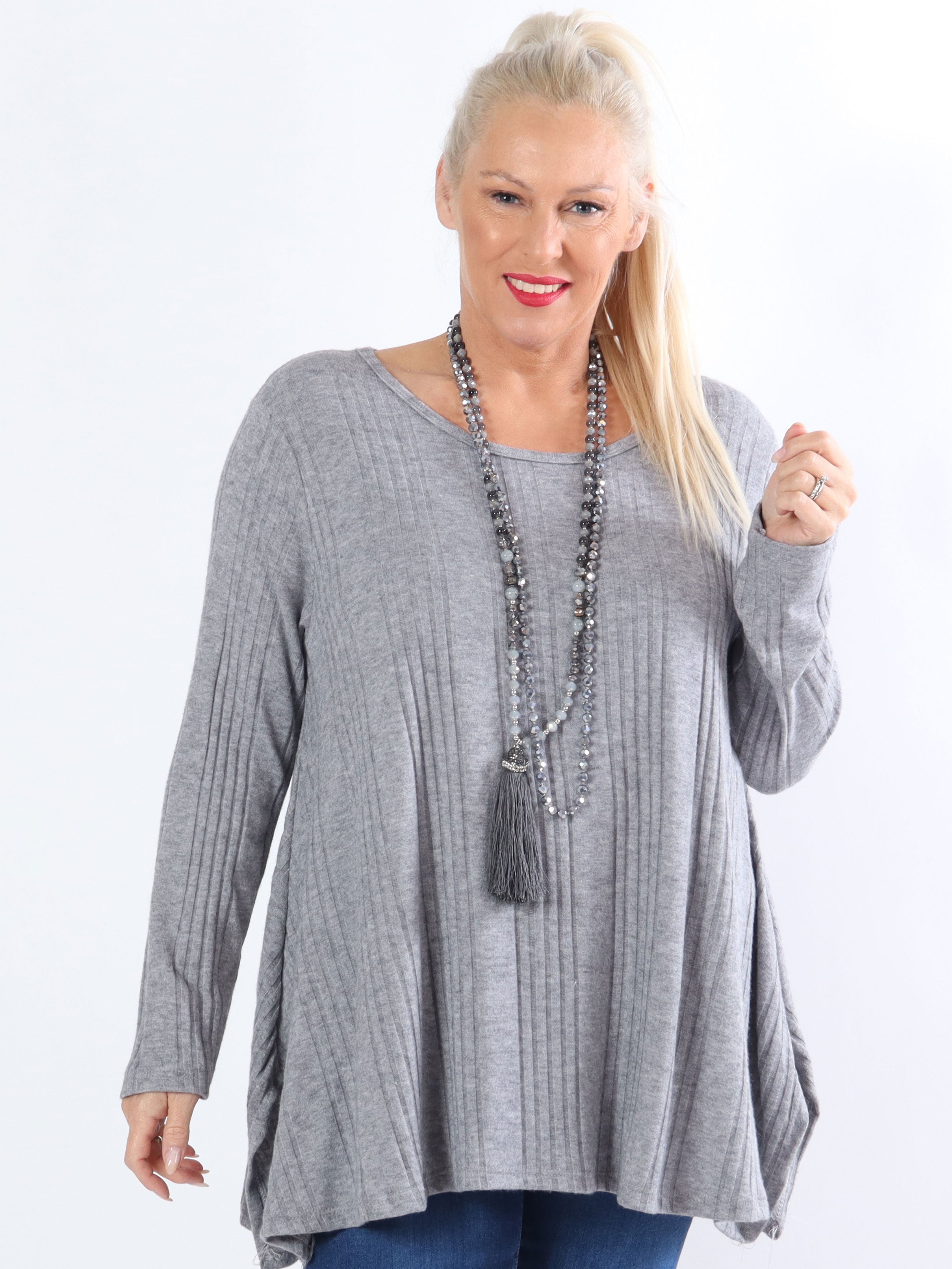 Ventura - Härligt mjuk plus size stickad blus