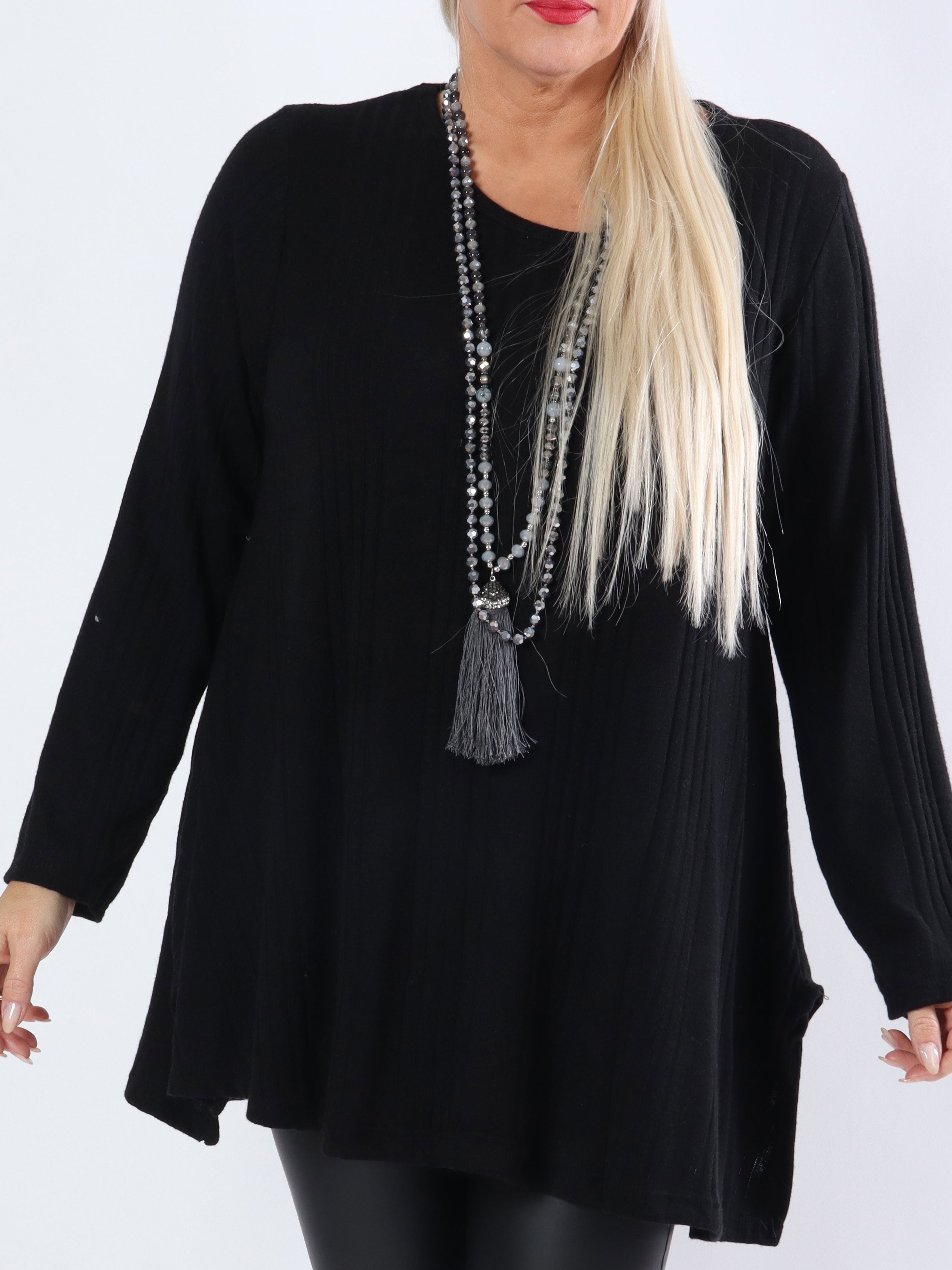 Ventura - Härligt mjuk plus size stickad blus