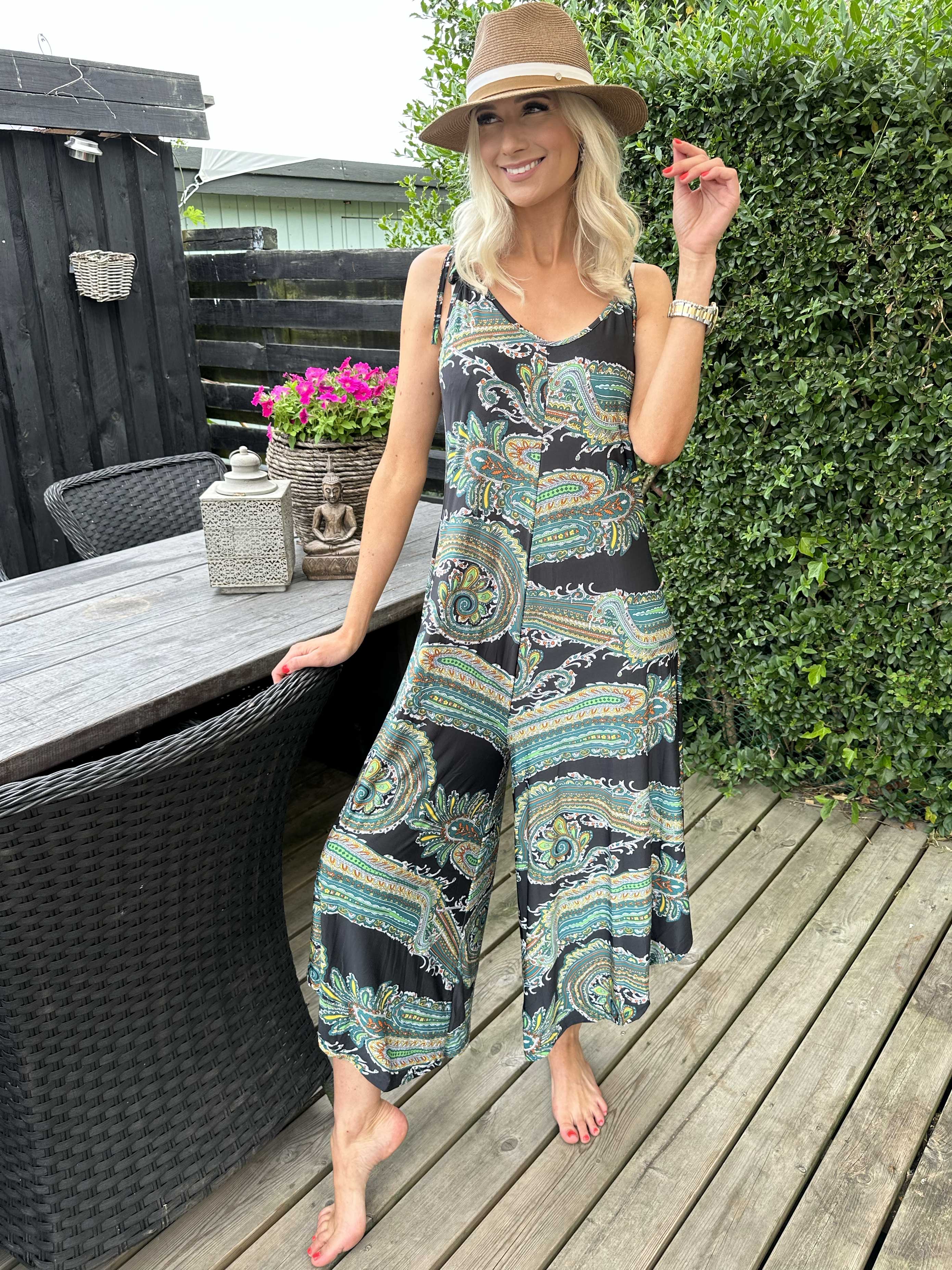 Verona - Elastisk mönstrad byxdress med tunna band