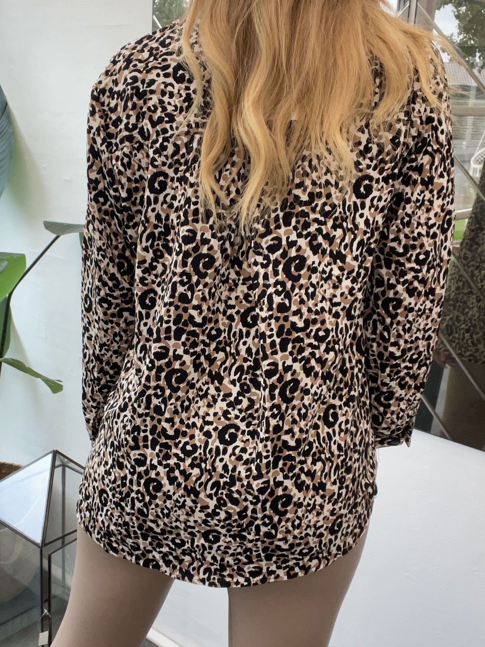 Veta - Leopard tunika med knappar - Brown leo