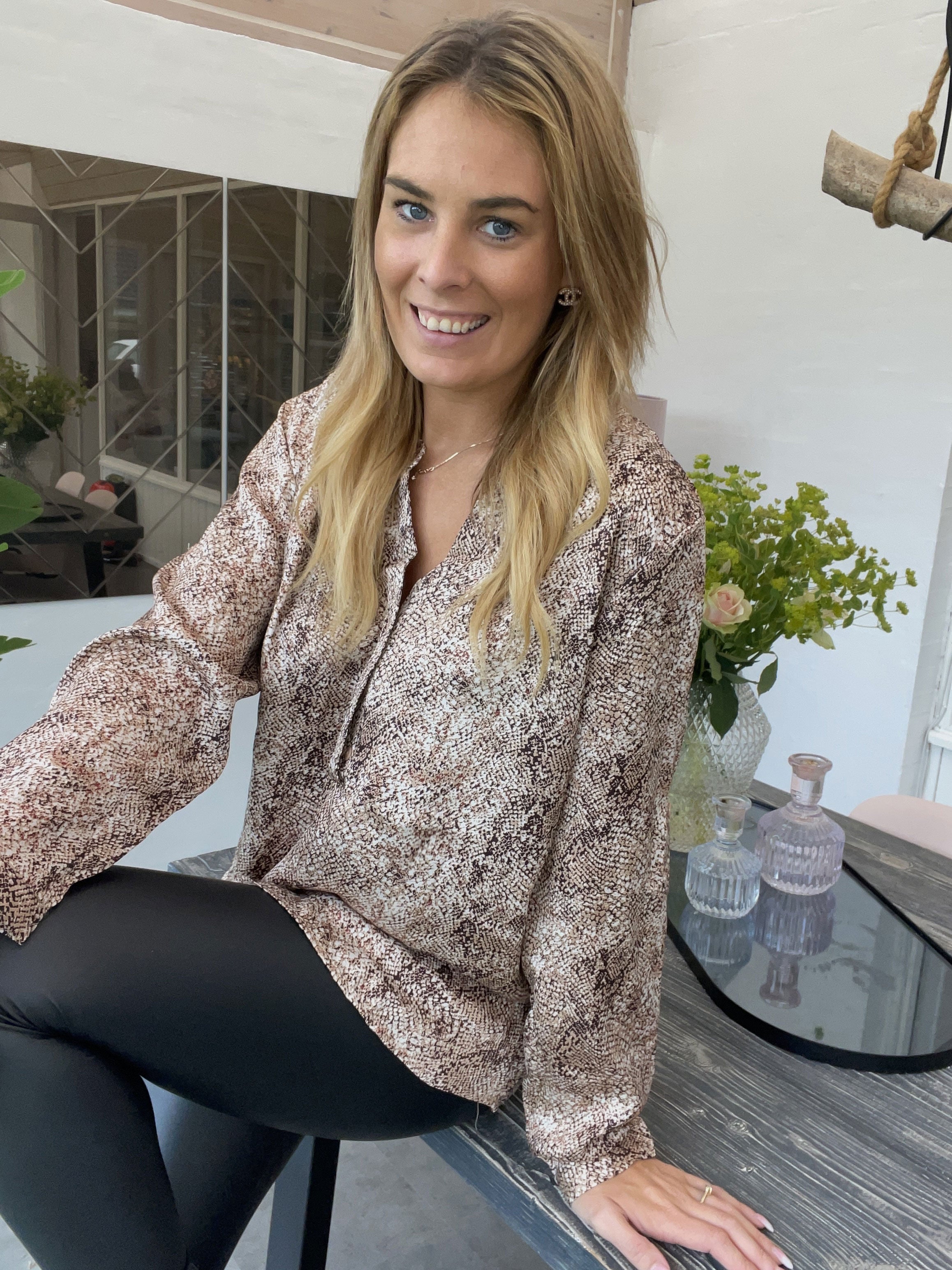 Veta - Leopard tunika med knappar - Brown leo