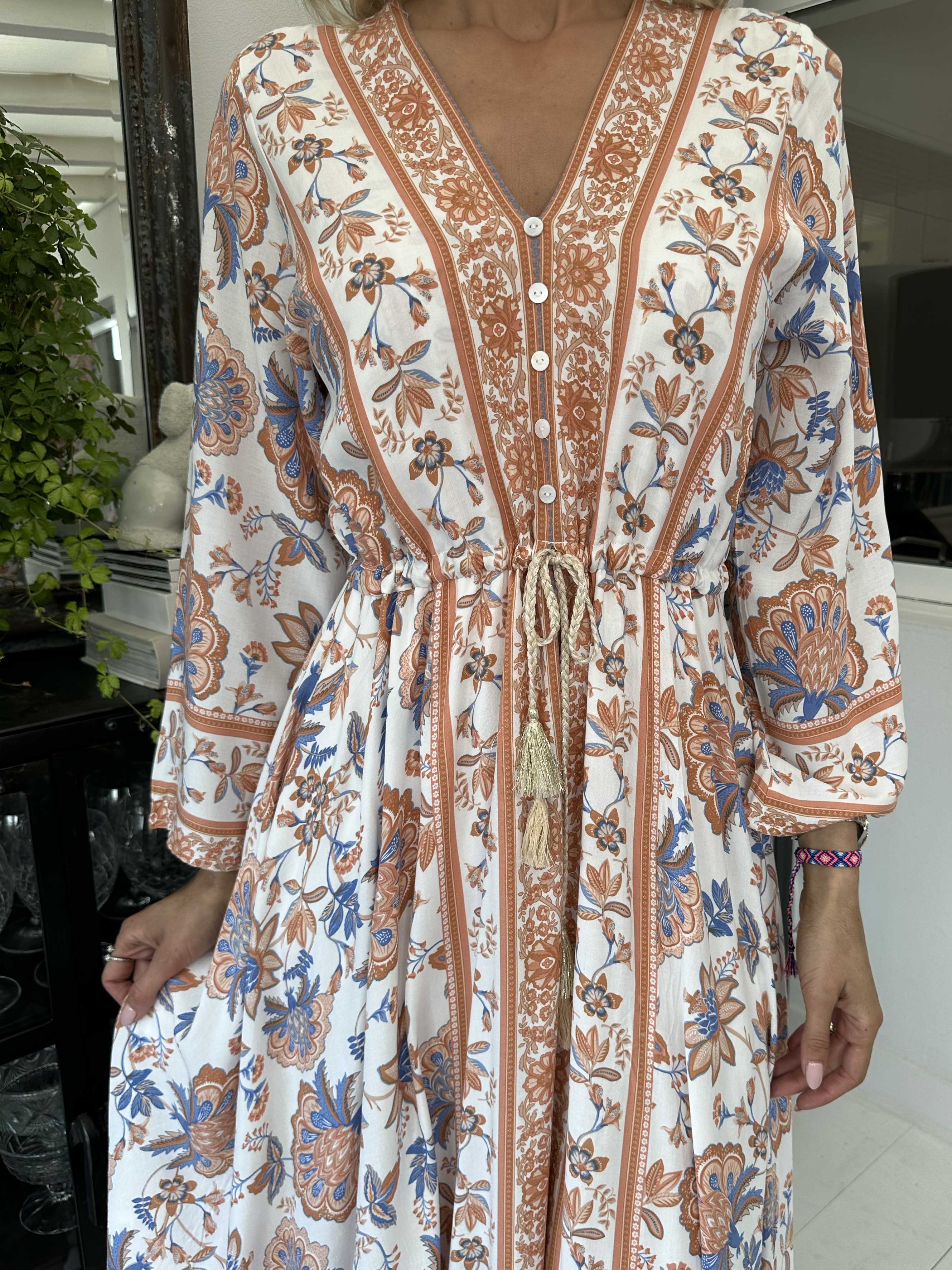 Victoria - Lång sommarklänning med knytband i midjan - Rose