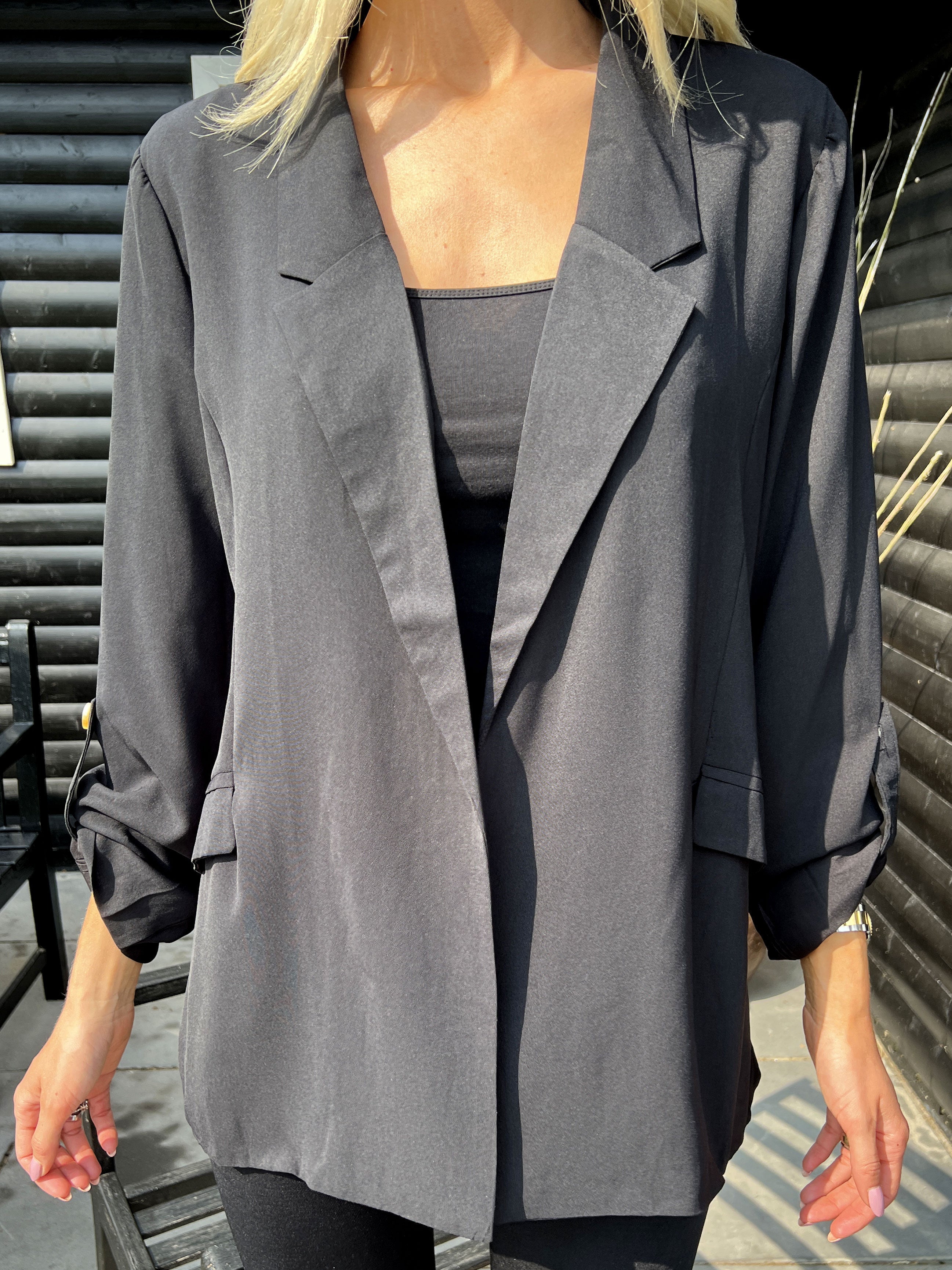 Vilja - Svart lätt blazerjacka - Black