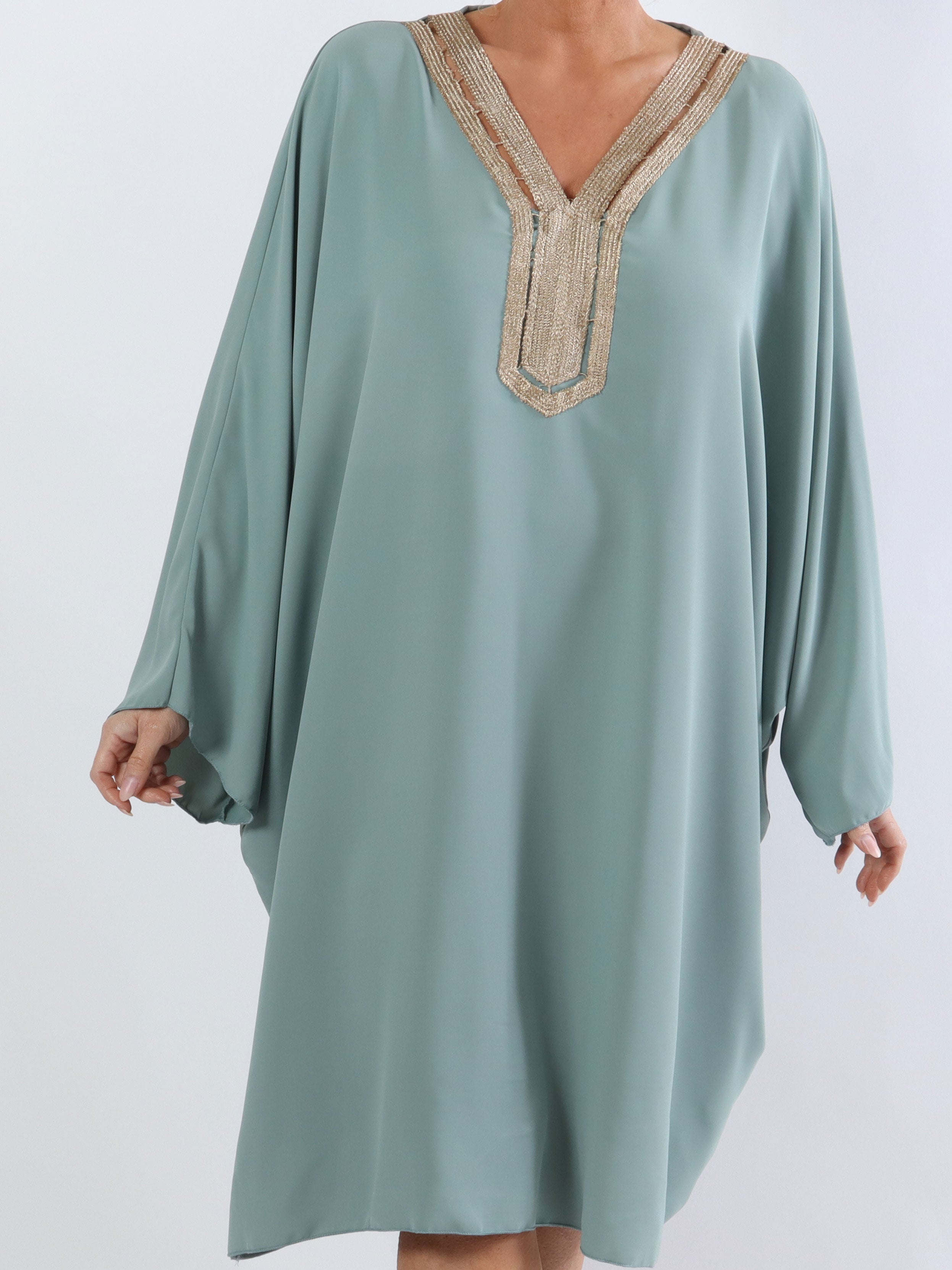 Viola - Plus size tunika med fin halsringning - Army